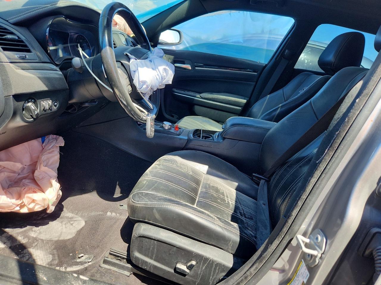 2018 Chrysler 300 S - Image 7