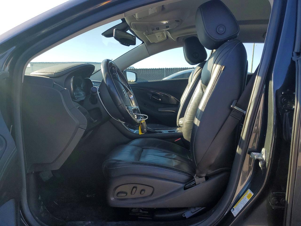 2015 Buick Lacrosse - Image 7