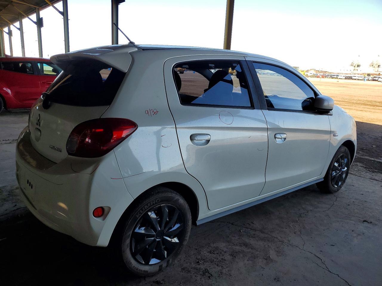 2015 Mitsubishi Mirage De - Фото 3