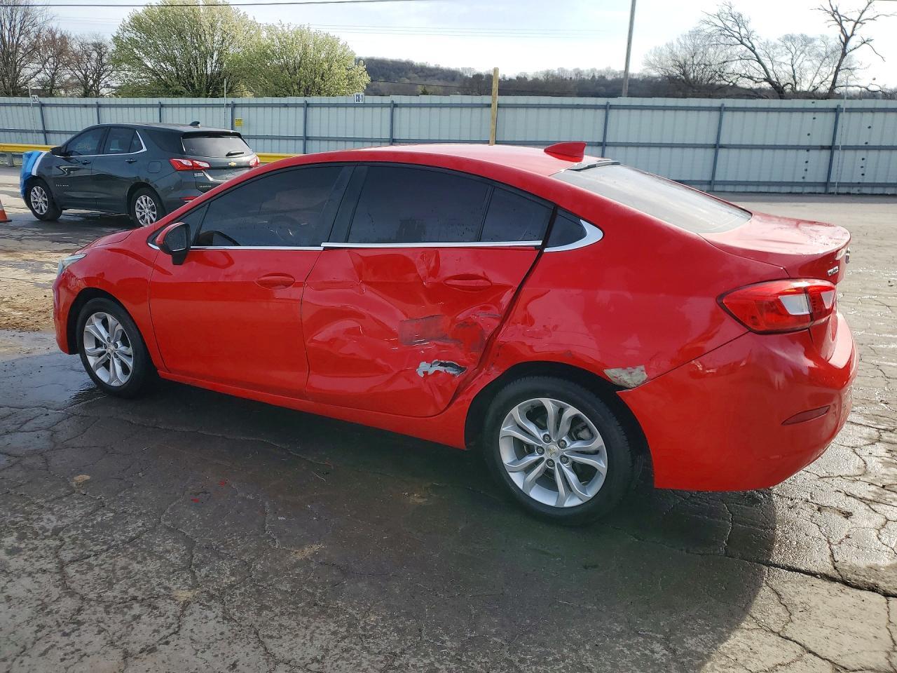 2019 Chevrolet Cruze Lt - Фото 2