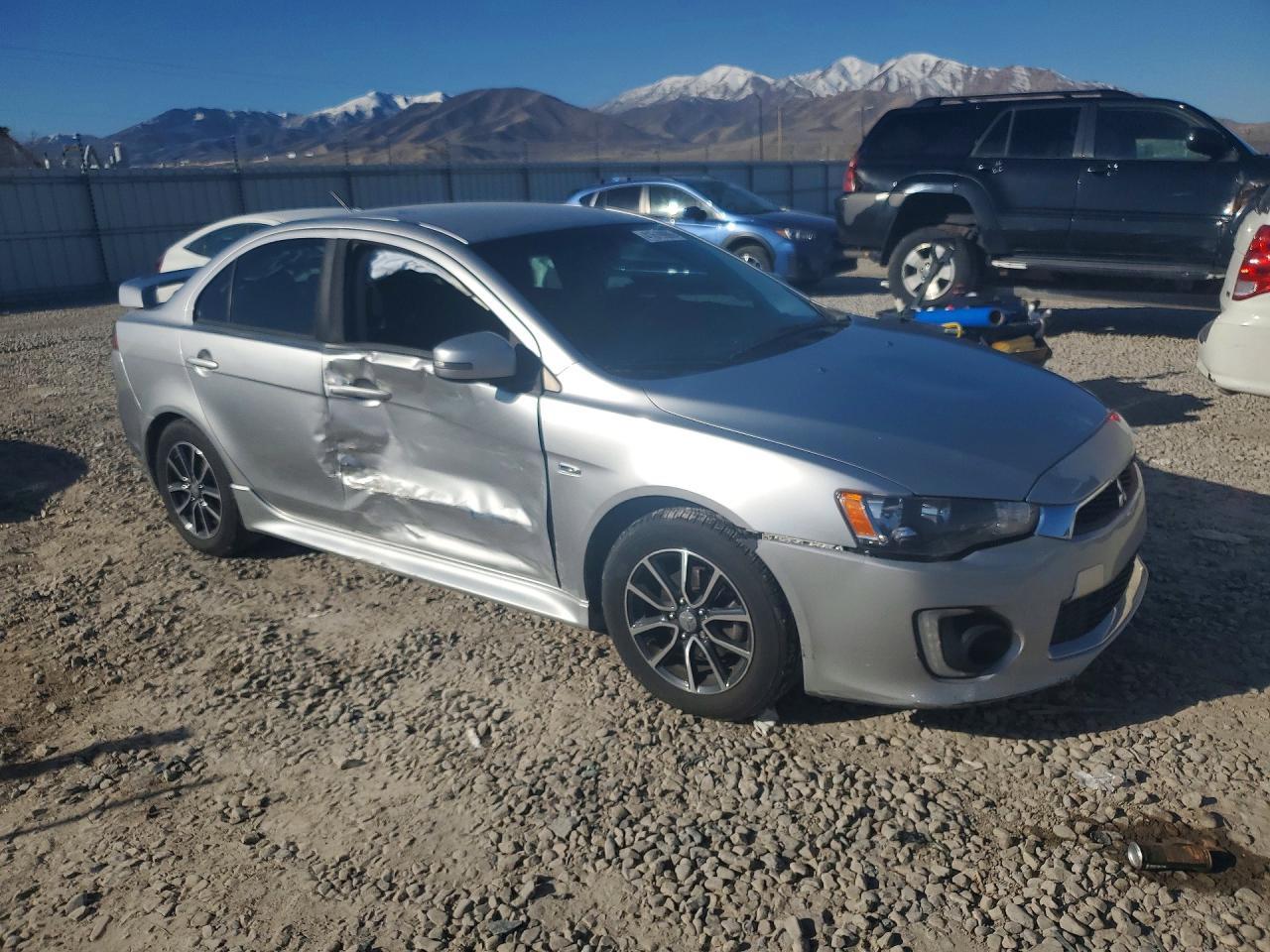 2016 Mitsubishi Lancer Es - Фото 4