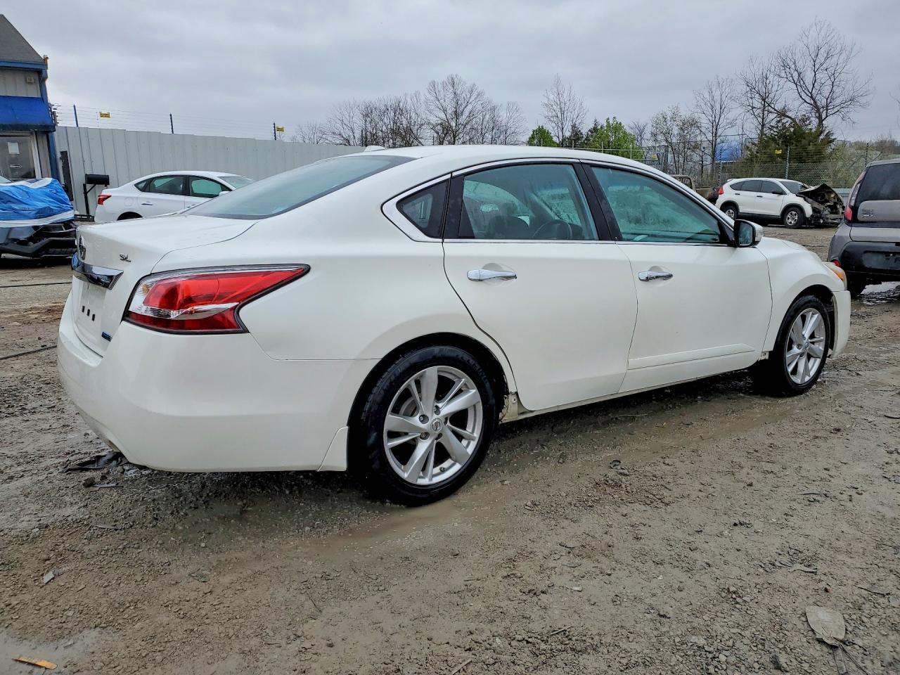 2014 Nissan Altima 2.5 Sl - Image 3