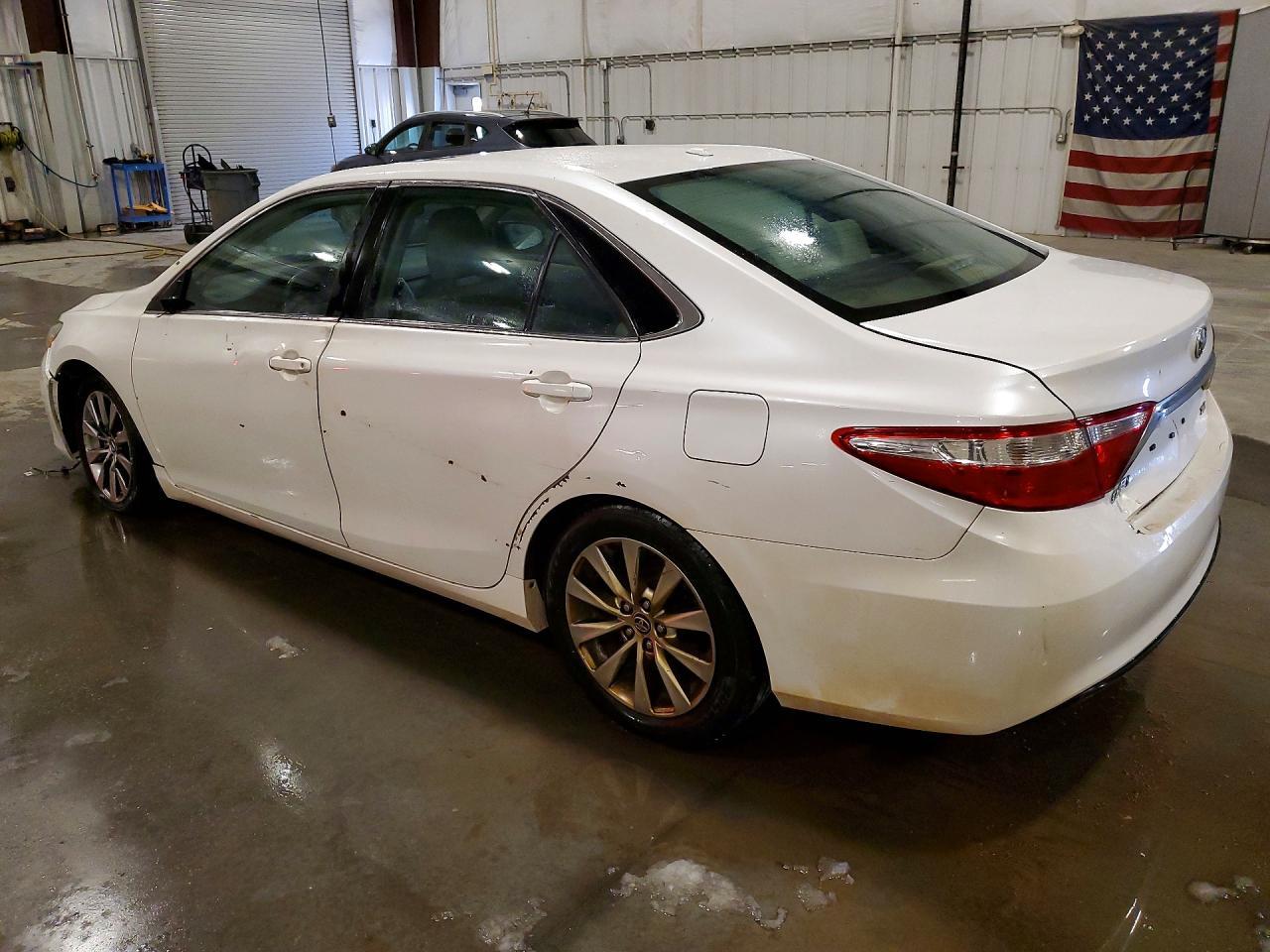 2015 Toyota Camry Xle - Image 2