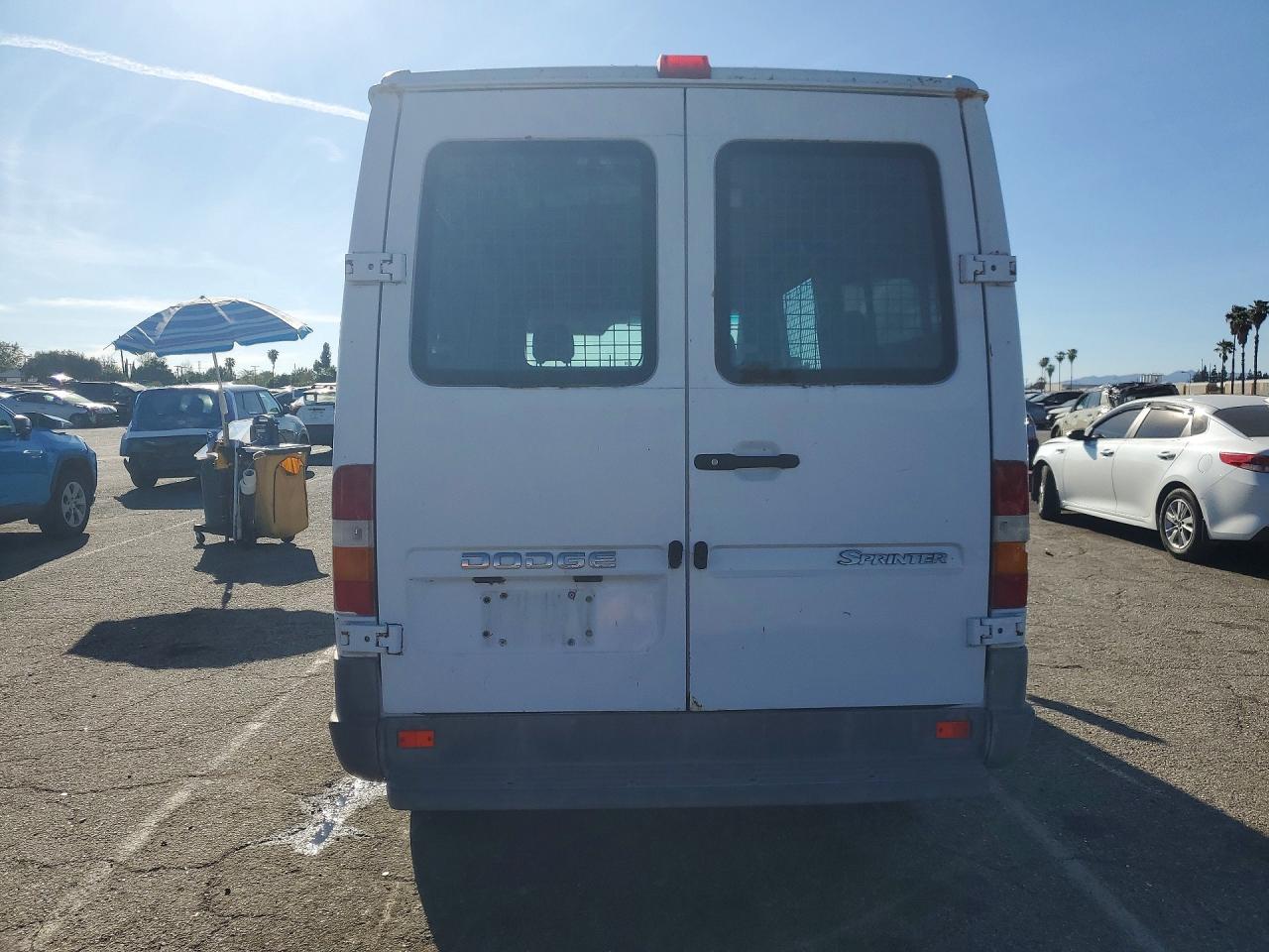 2006 Dodge Sprinter 2500 Delivery Van - Фото 6
