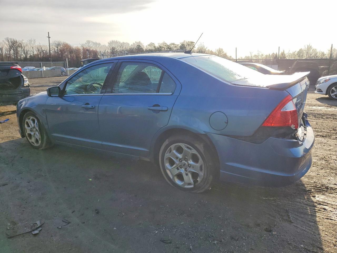 2010 Ford Fusion Se - Image 2
