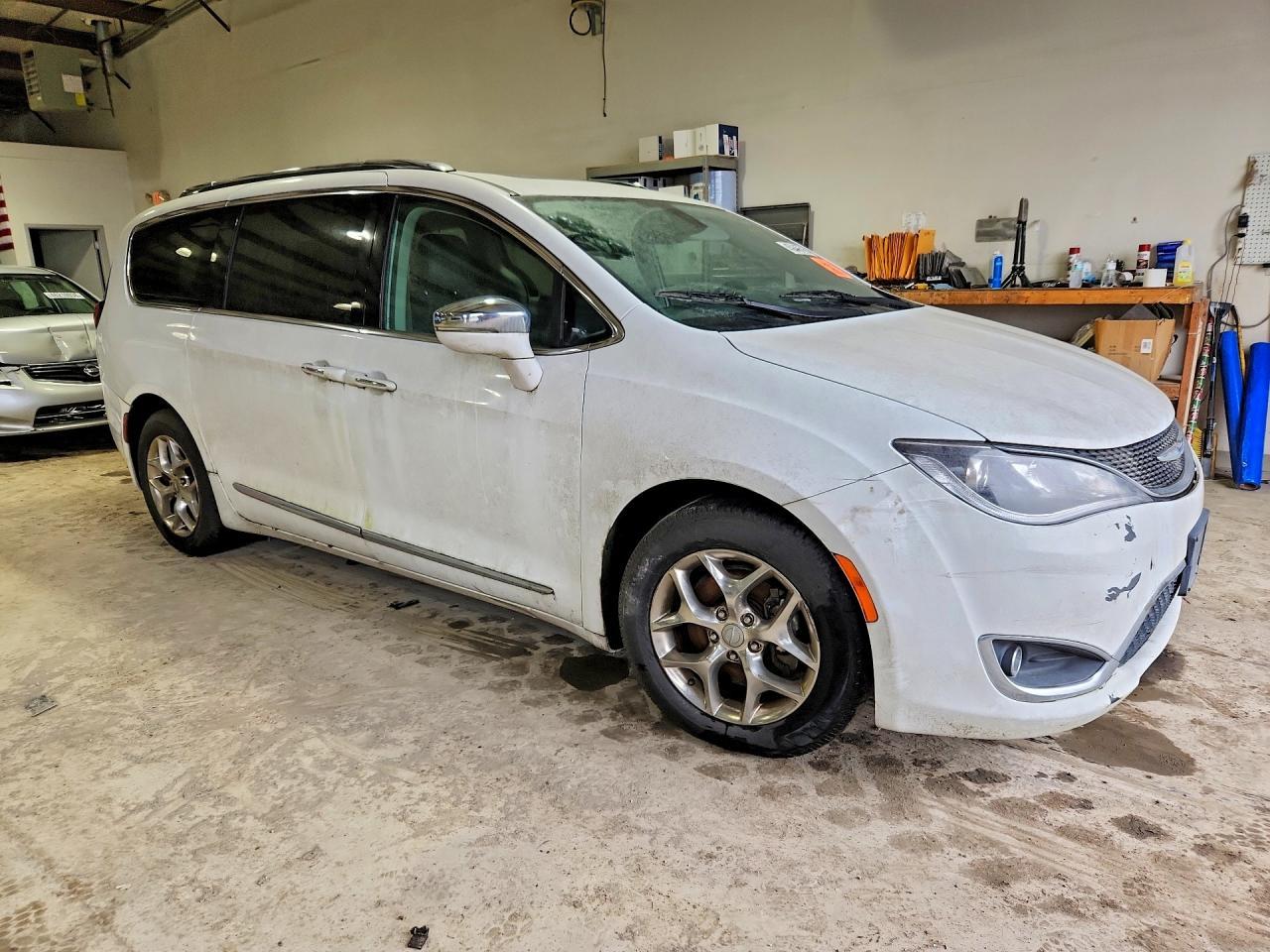 2019 Chrysler Pacifica - Фото 4