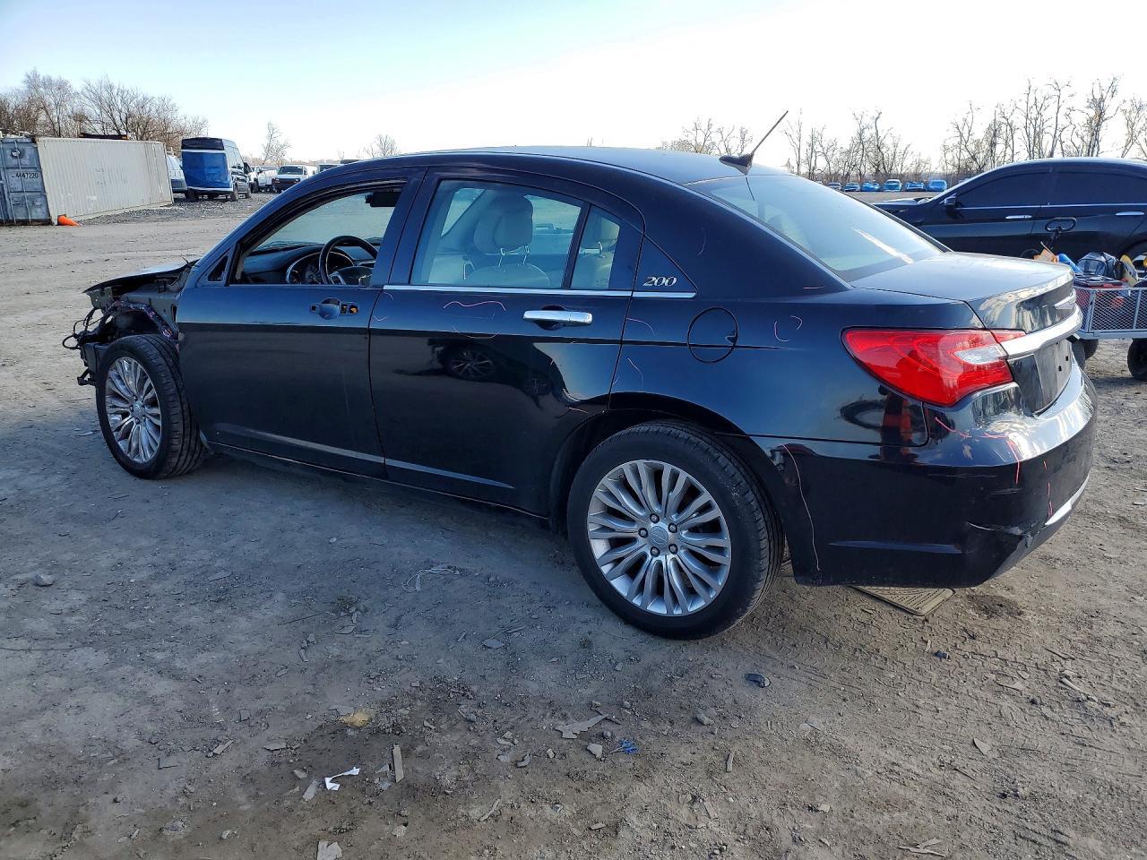 2012 Chrysler 200 Limited - Фото 2