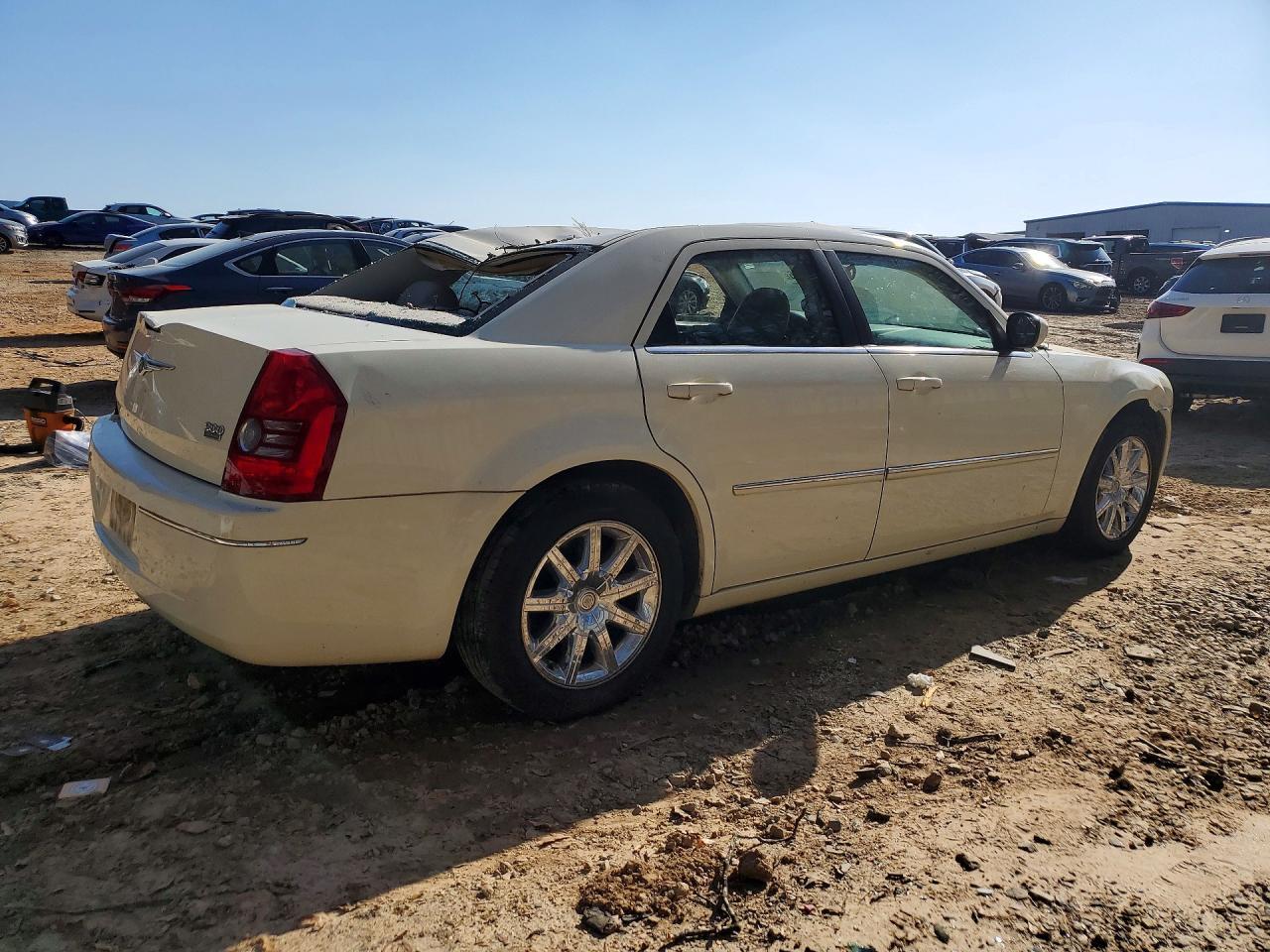 2008 Chrysler 300 Touring - Image 3