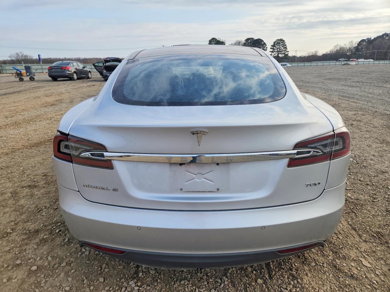 2016 Tesla Model S - Image 6