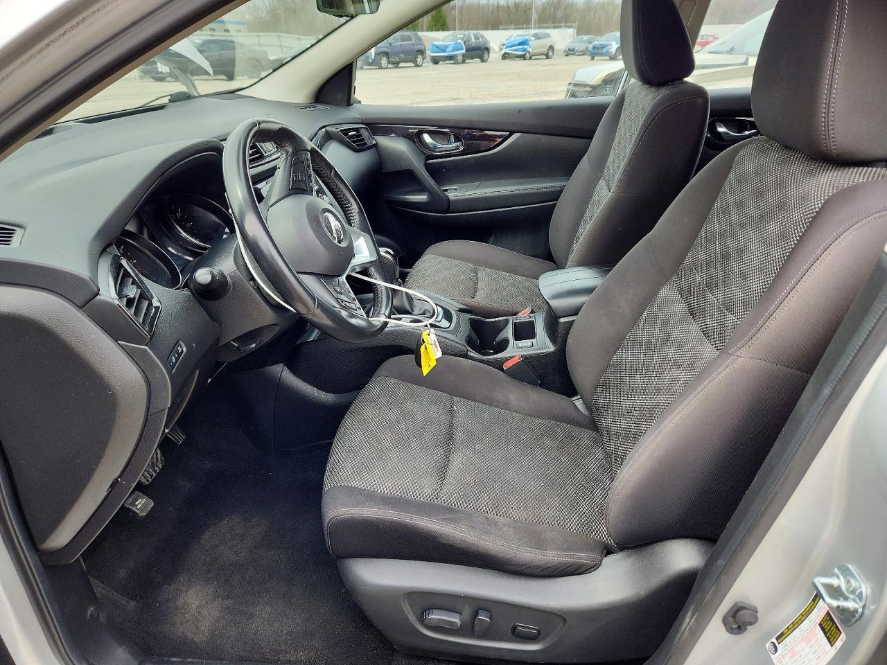 2017 Nissan Rogue Sport Sv - Image 7