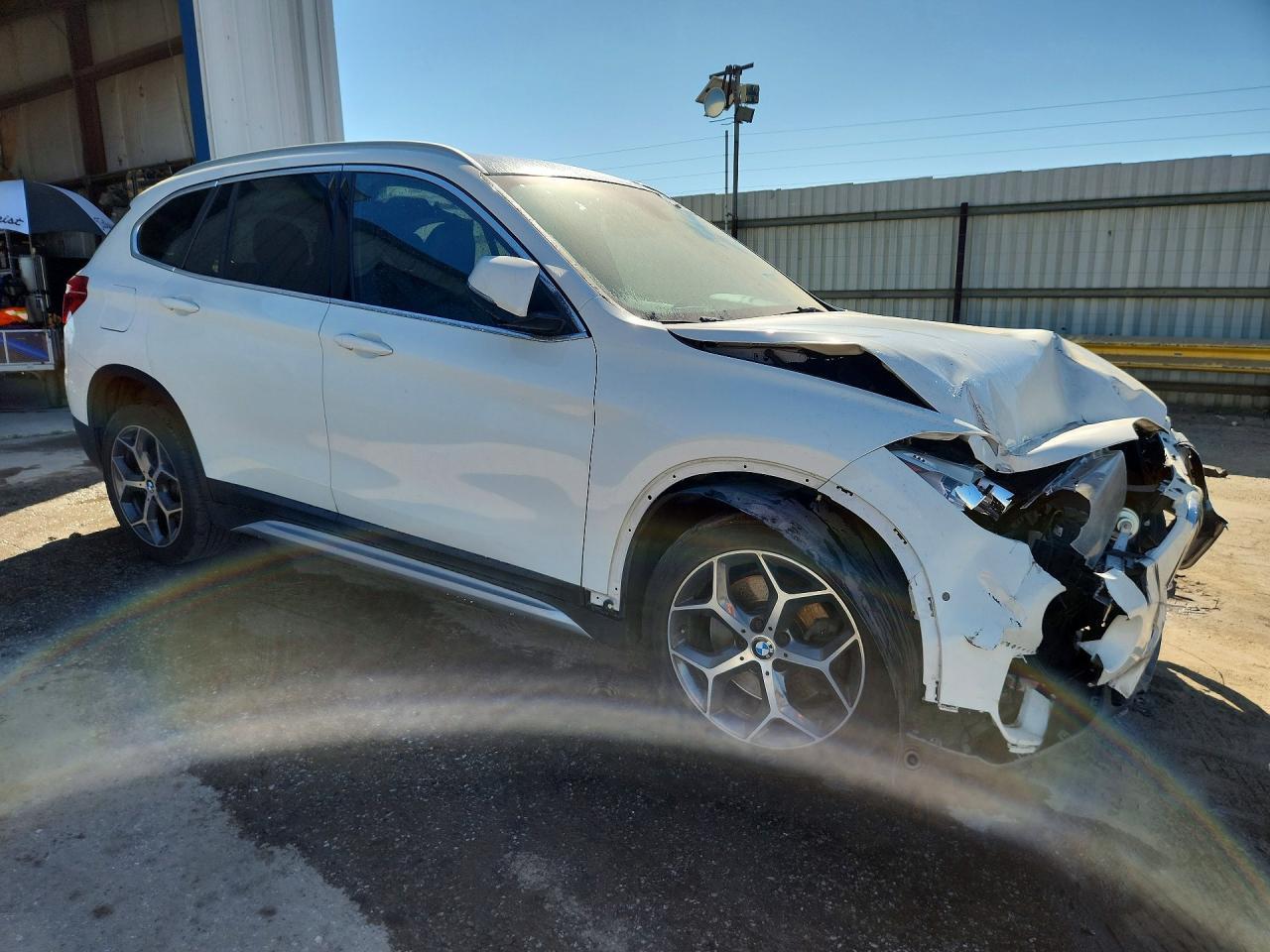 2017 BMW X1 Sdrive28I - Фото 4