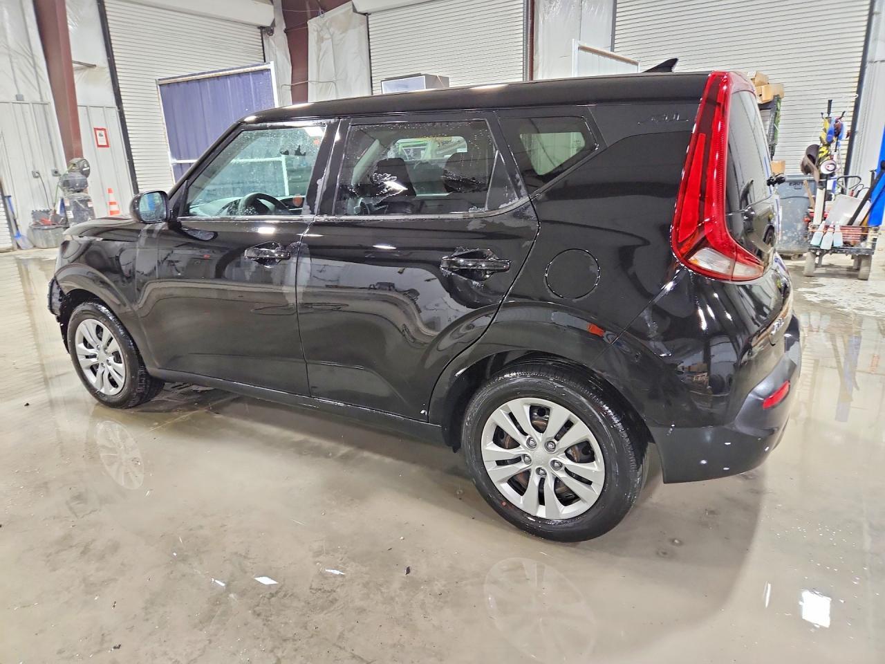 2022 Kia Soul Lx - Image 2