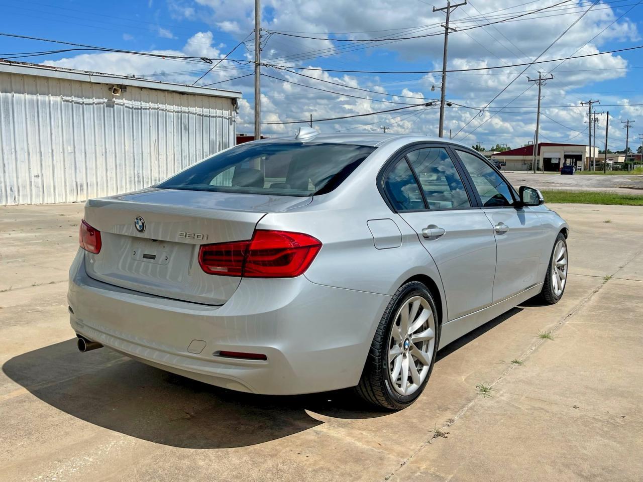 2018 BMW 320 I - Фото 4