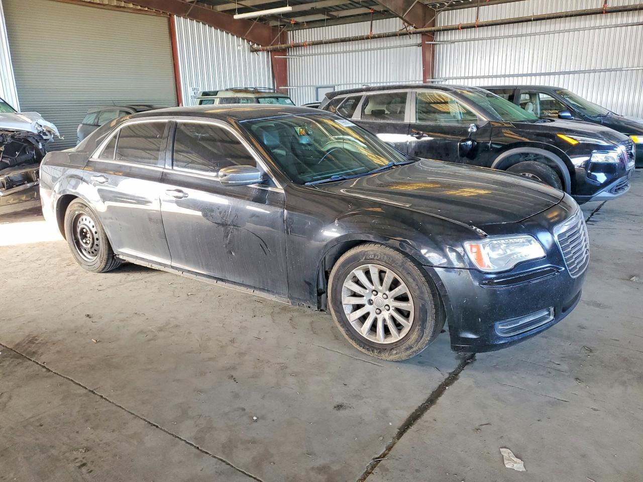 2012 Chrysler 300 - Фото 4