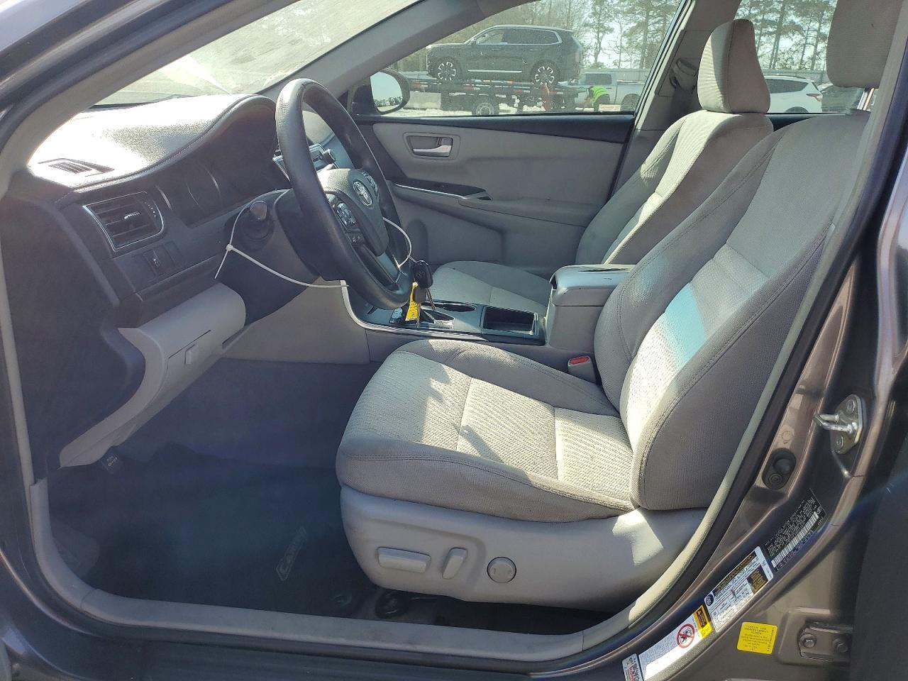 2017 Toyota Camry Le - Image 7