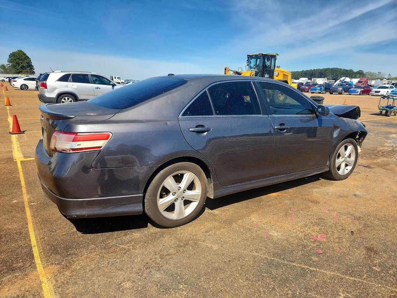 2011 Toyota Camry Se - Image 3