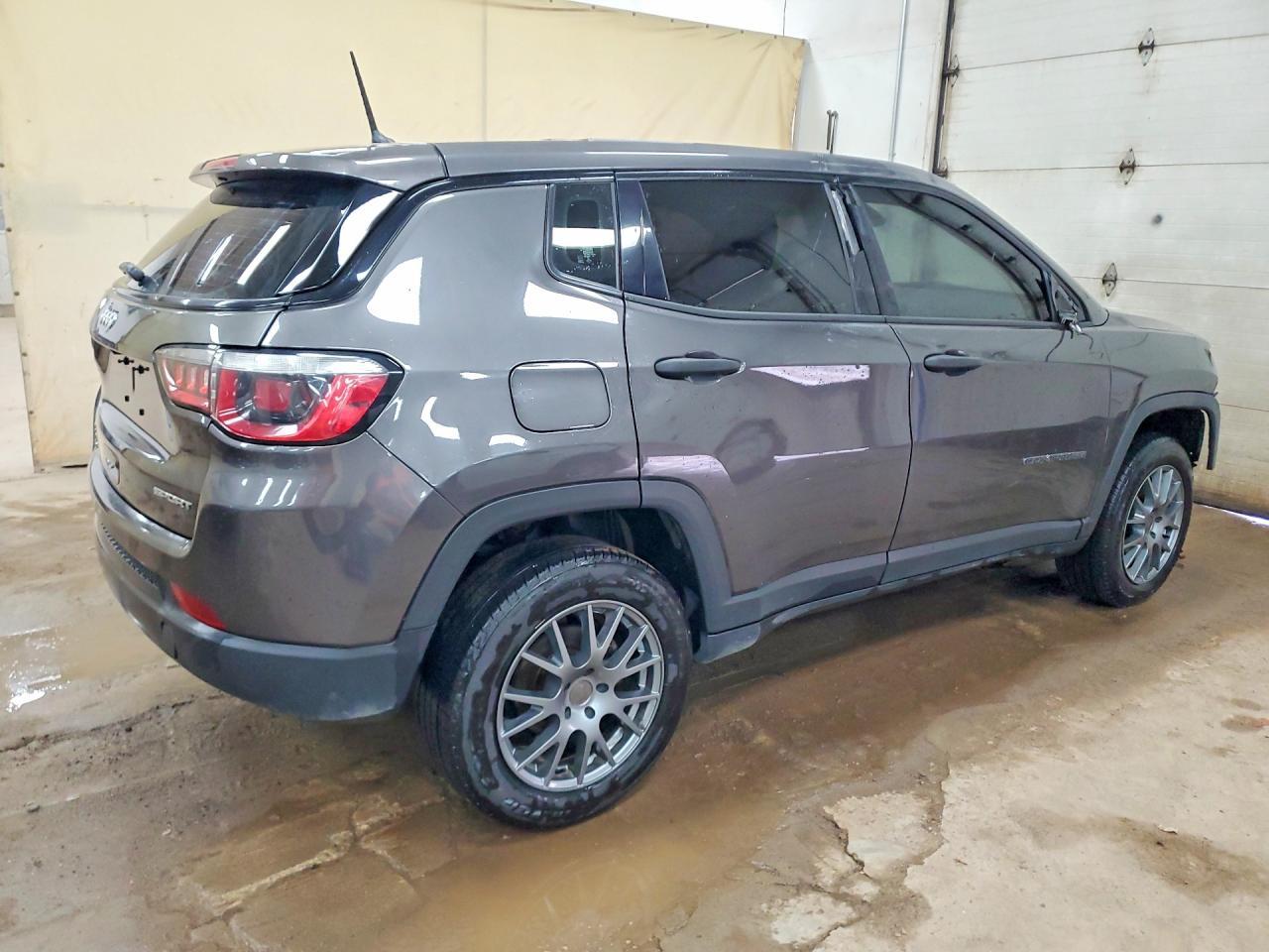 2018 Jeep Compass Sport - Image 3