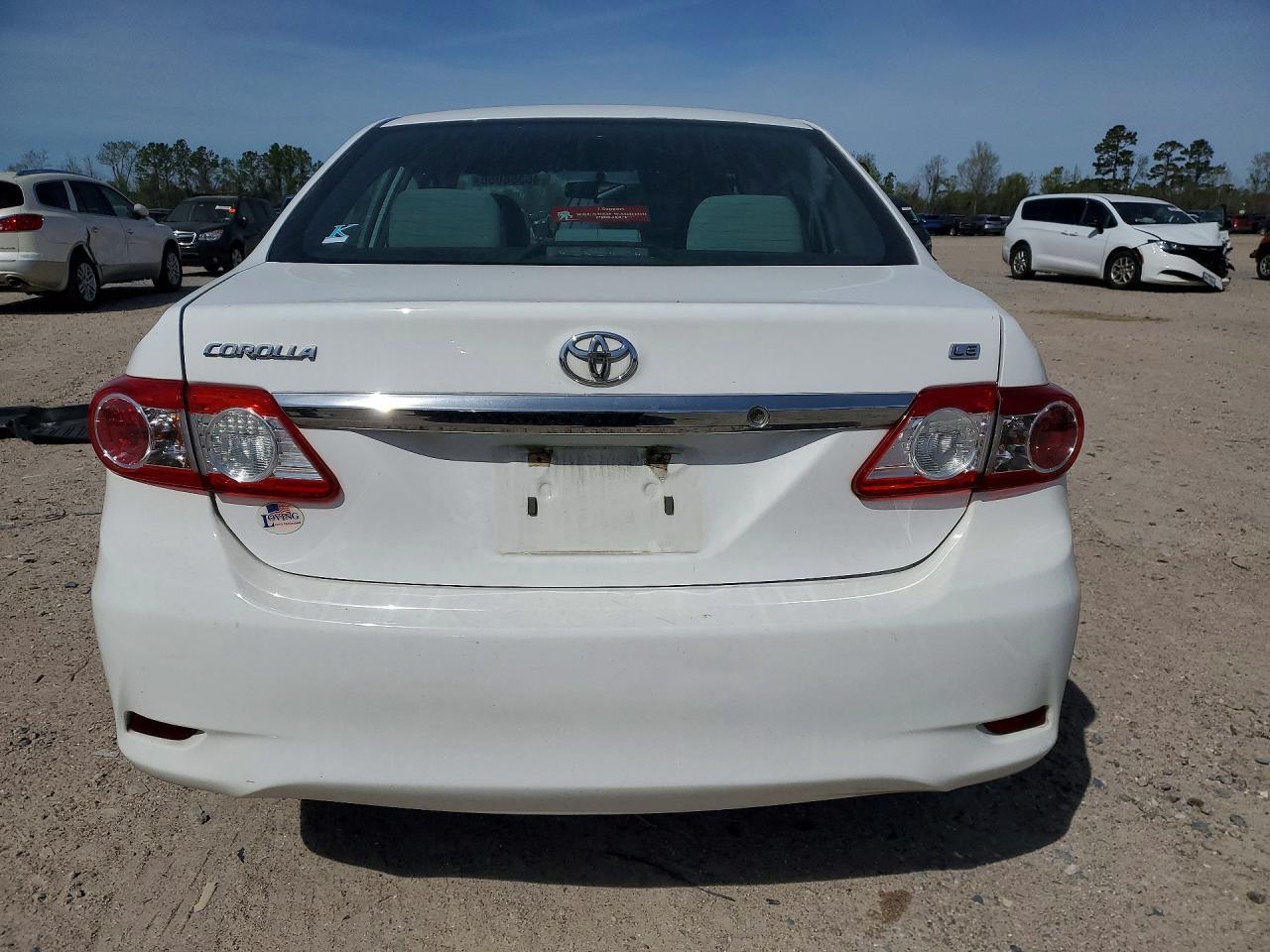 2013 Toyota Corolla Le - Image 6