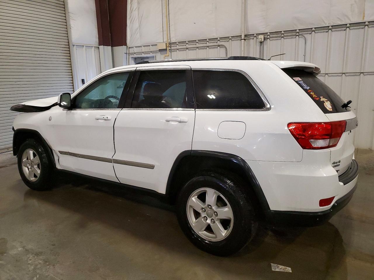 2013 Jeep Grand Cherokee Laredo - Image 2