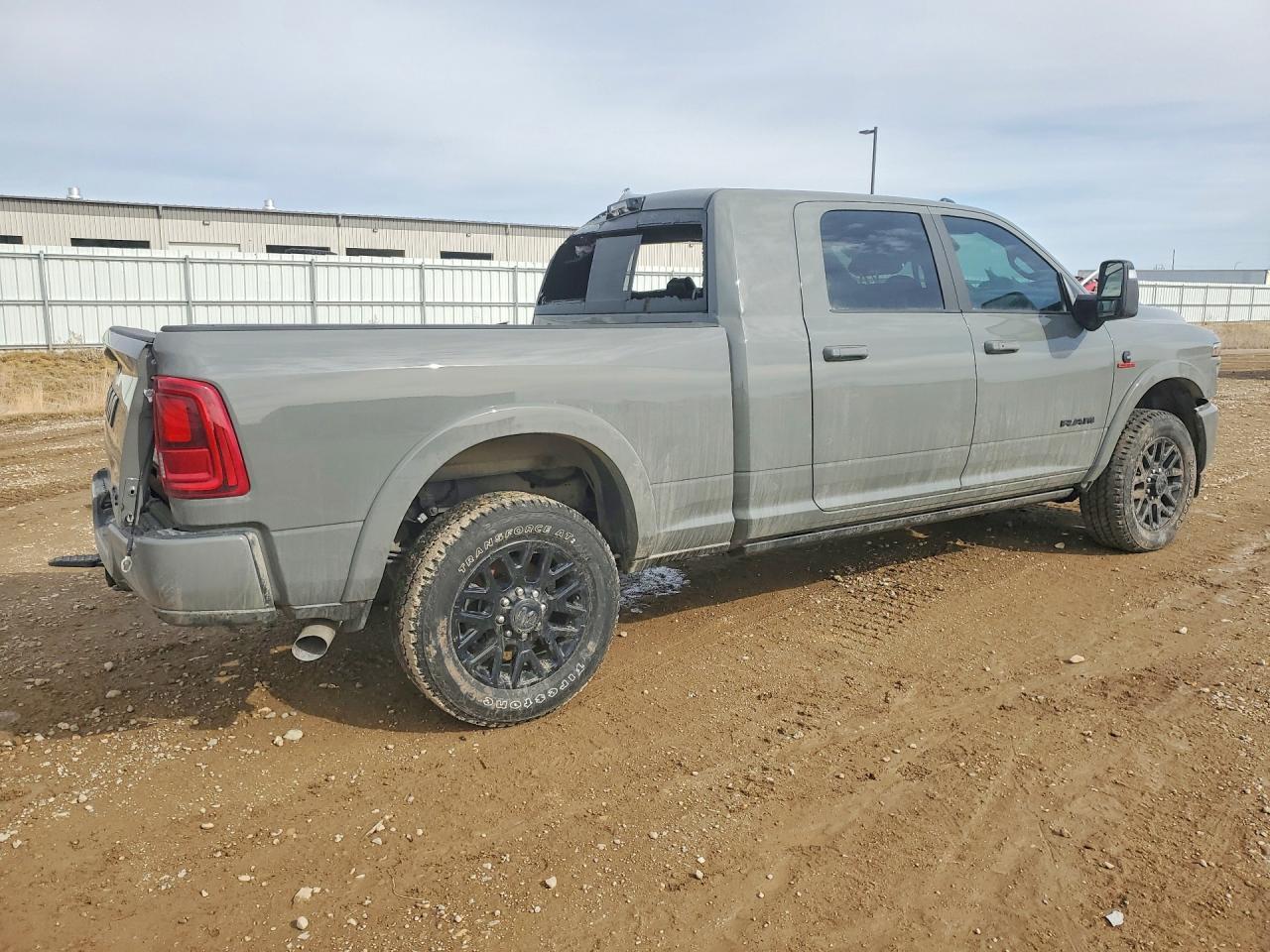2026 Ram 3500 Limited - Фото 3