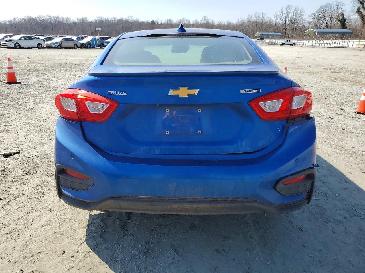 2016 Chevrolet Cruze Premier - Image 6