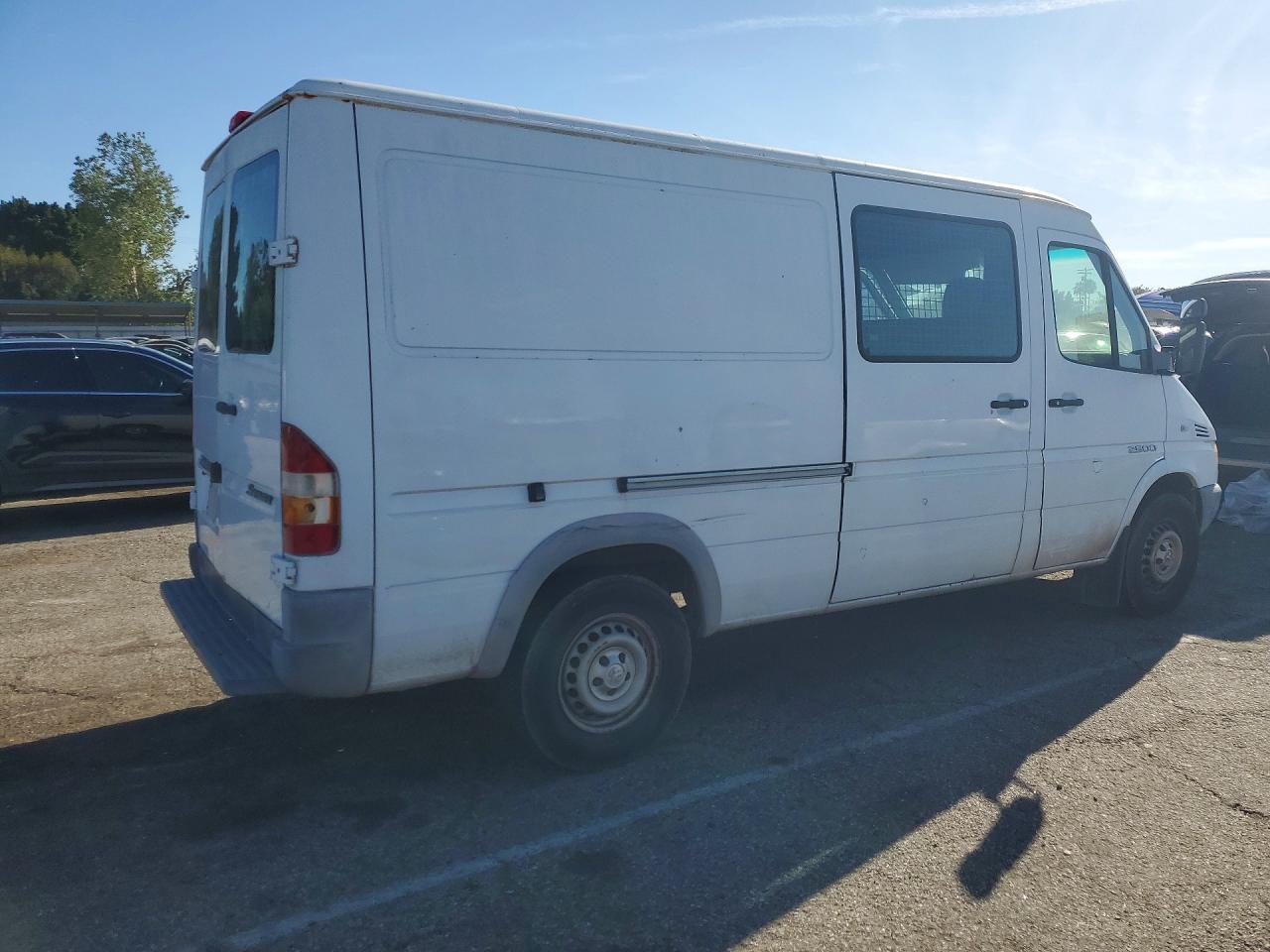2006 Dodge Sprinter 2500 Delivery Van - Фото 3