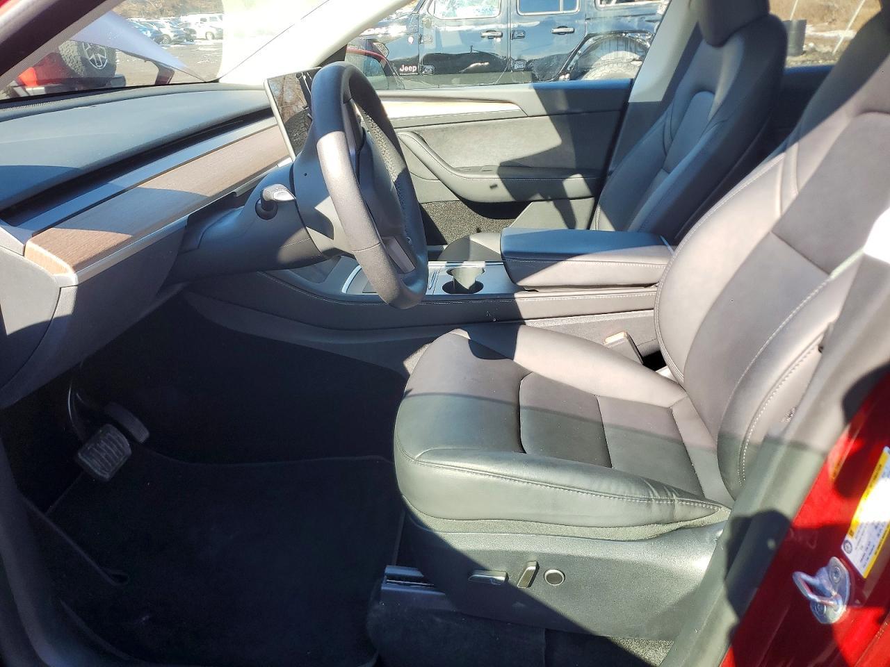 2024 Tesla Model Y - Фото 7