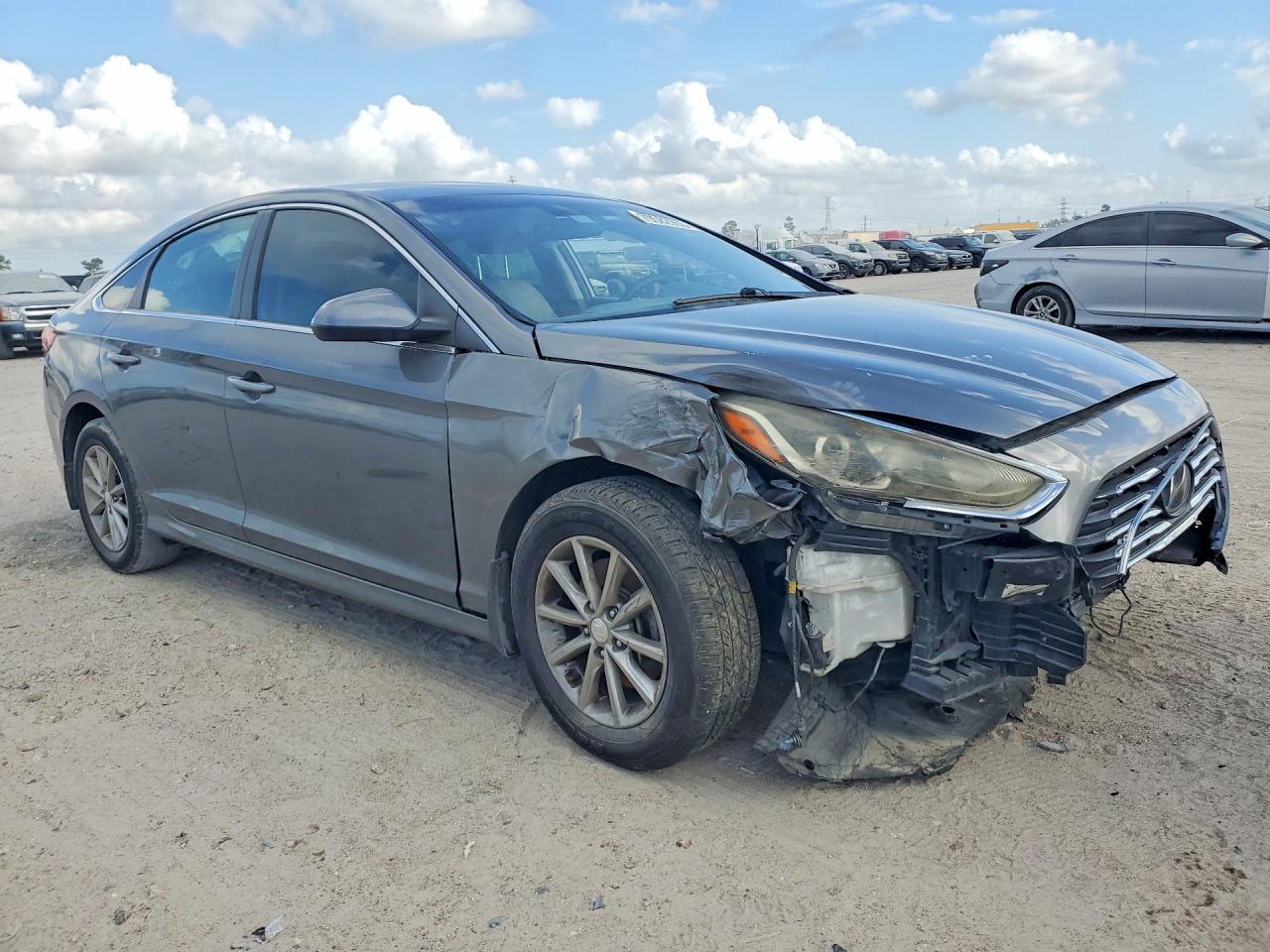 2019 Hyundai Sonata - Image 4