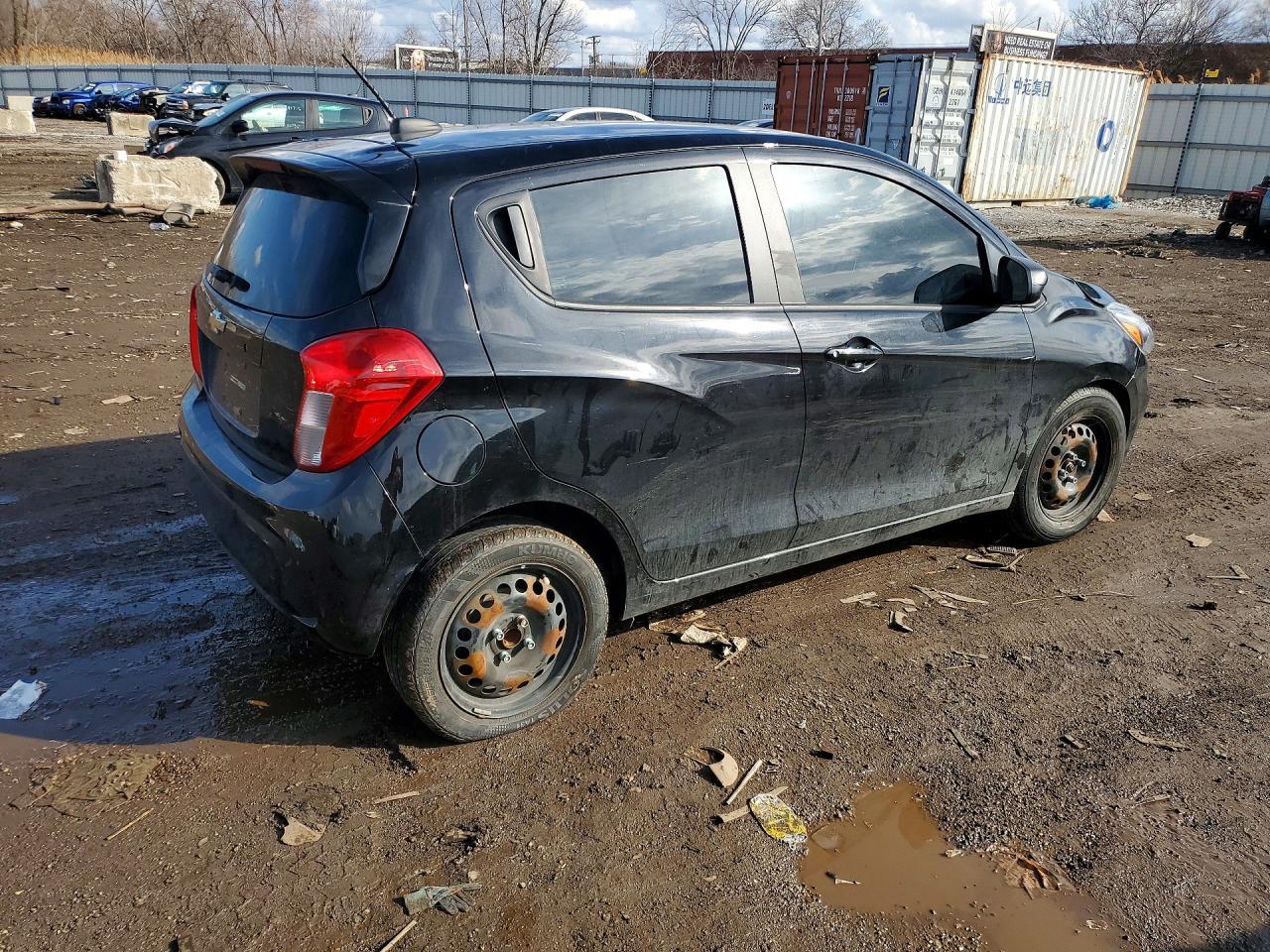 2021 Chevrolet Spark Ls - Фото 3