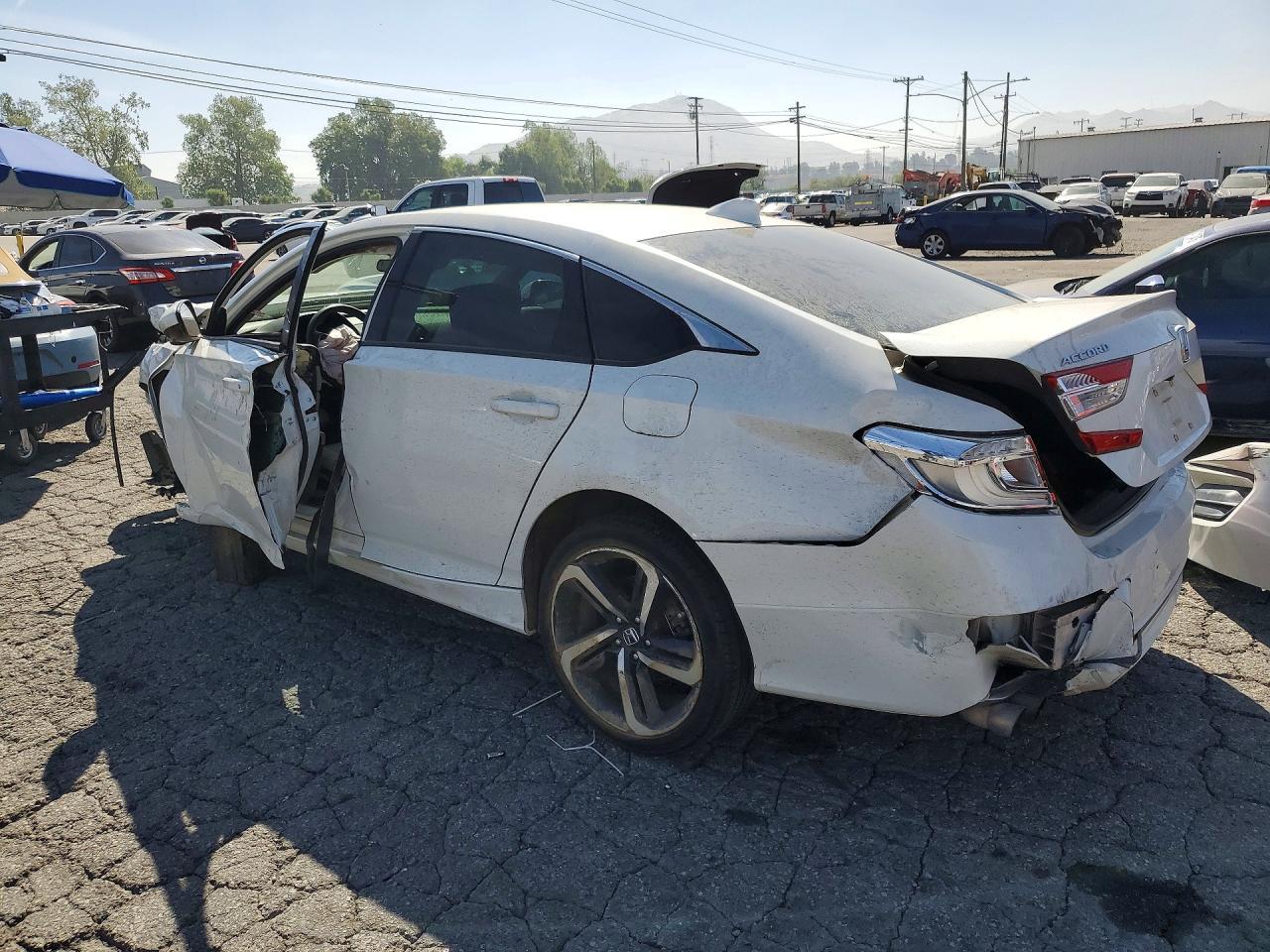 2018 Honda Accord Lx - Фото 2