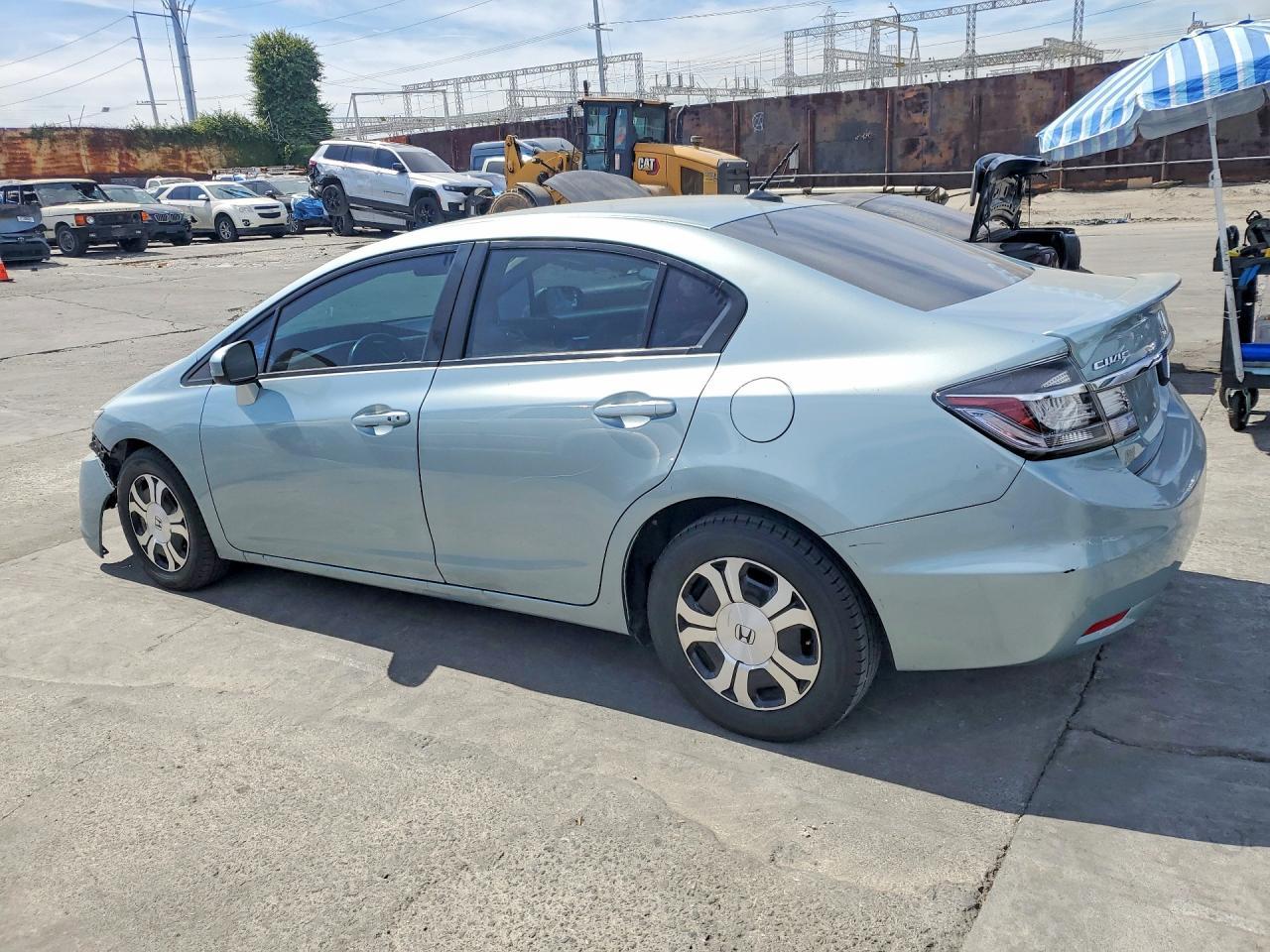 2014 Honda Civic Hybrid L - Image 2