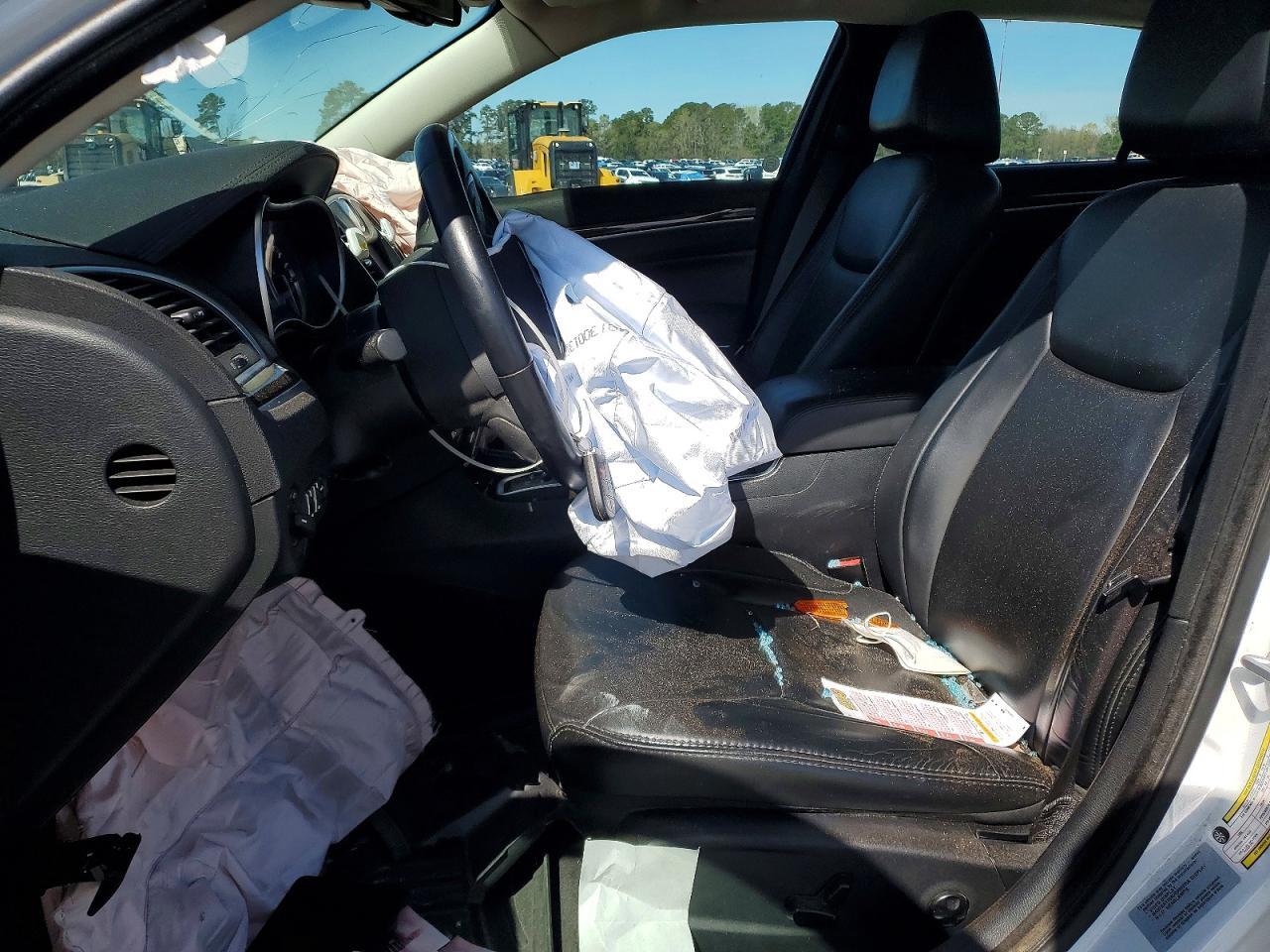 2017 Chrysler 300 Limited - Image 7