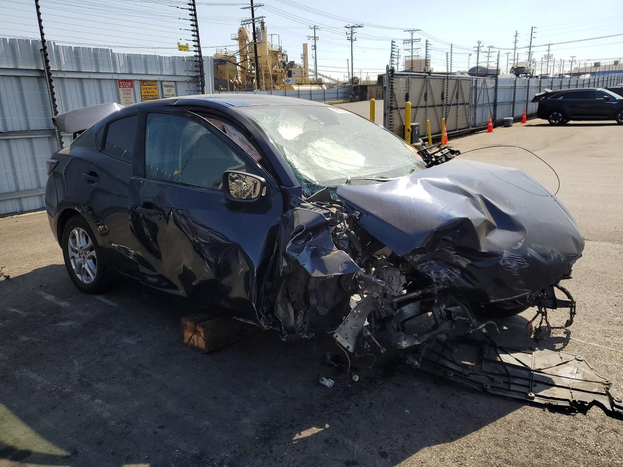 2018 Toyota Yaris Ia Base - Фото 4