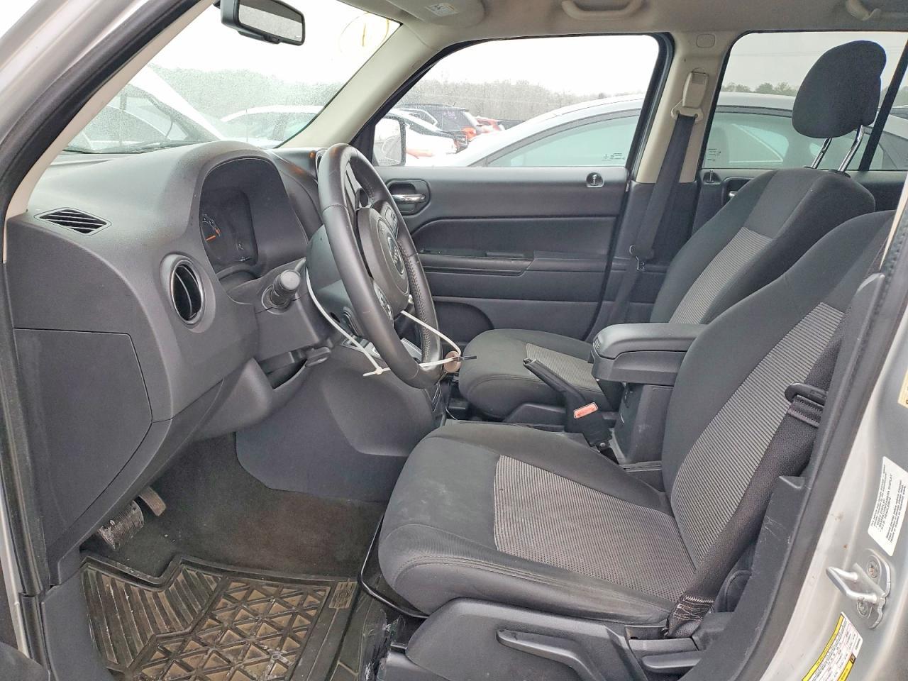 2014 Jeep Patriot Latitude - Image 7