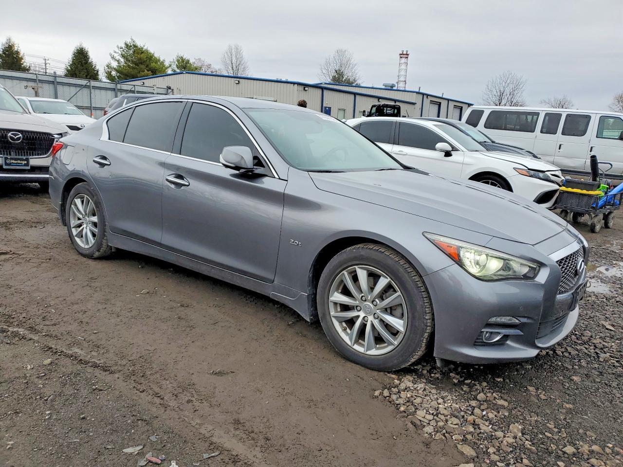 2017 Infiniti Q50 2.0T Premium - Image 4