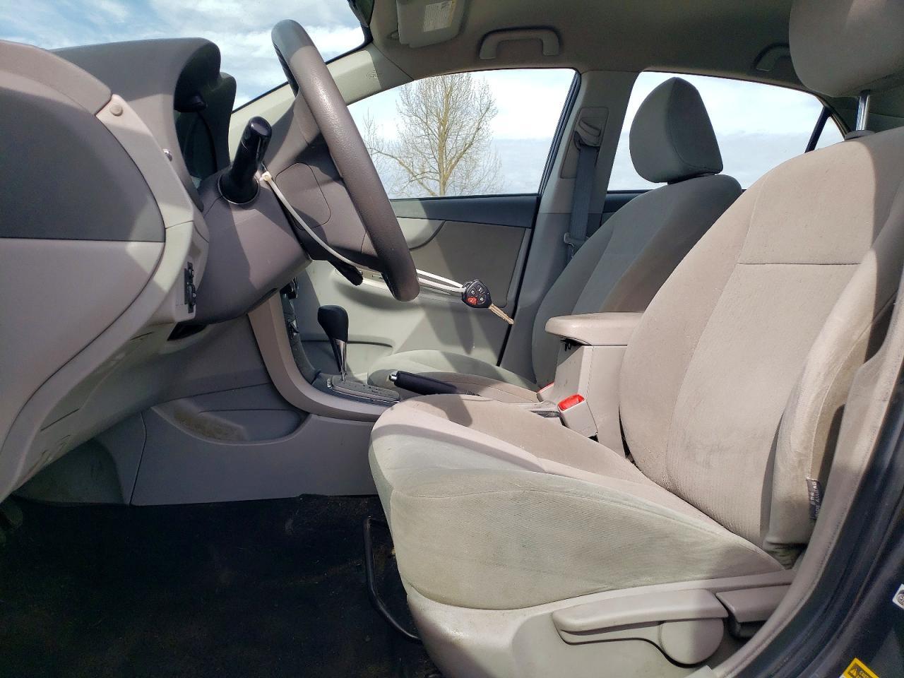 2010 Toyota Corolla Le - Фото 7