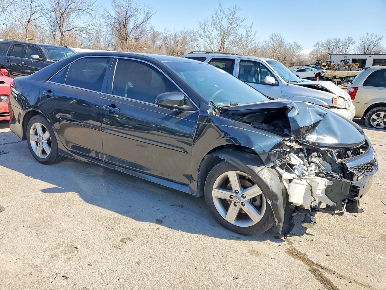 2014 Toyota Camry Se - Image 4