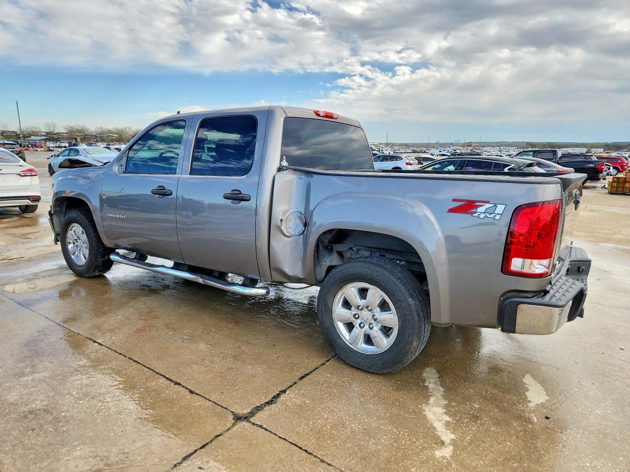 2013 GMC Sierra K1500 Sle - Image 2