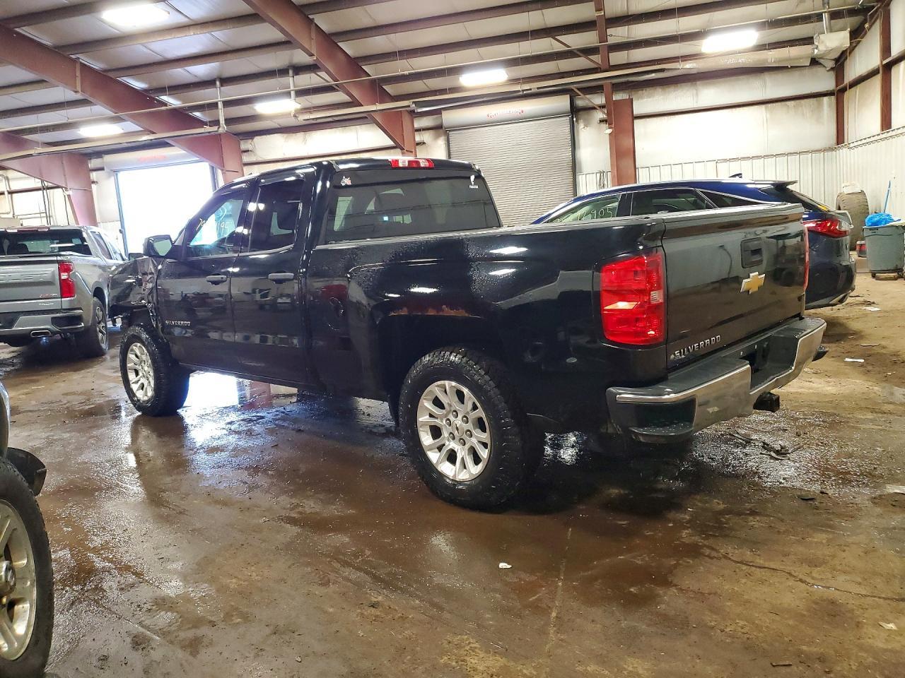 2016 Chevrolet Silverado K1500 - Image 2