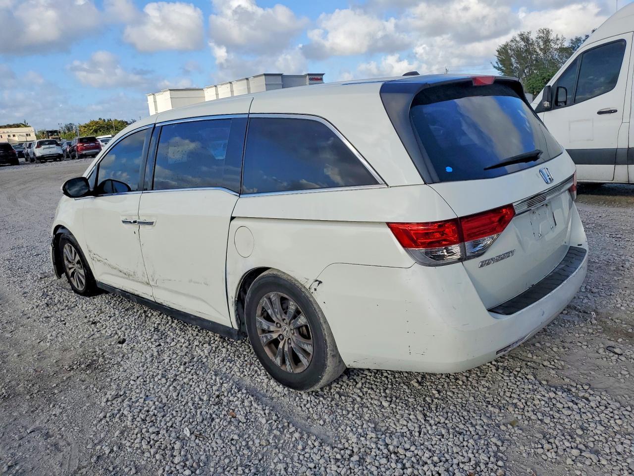 2016 Honda Odyssey Exl - Фото 2