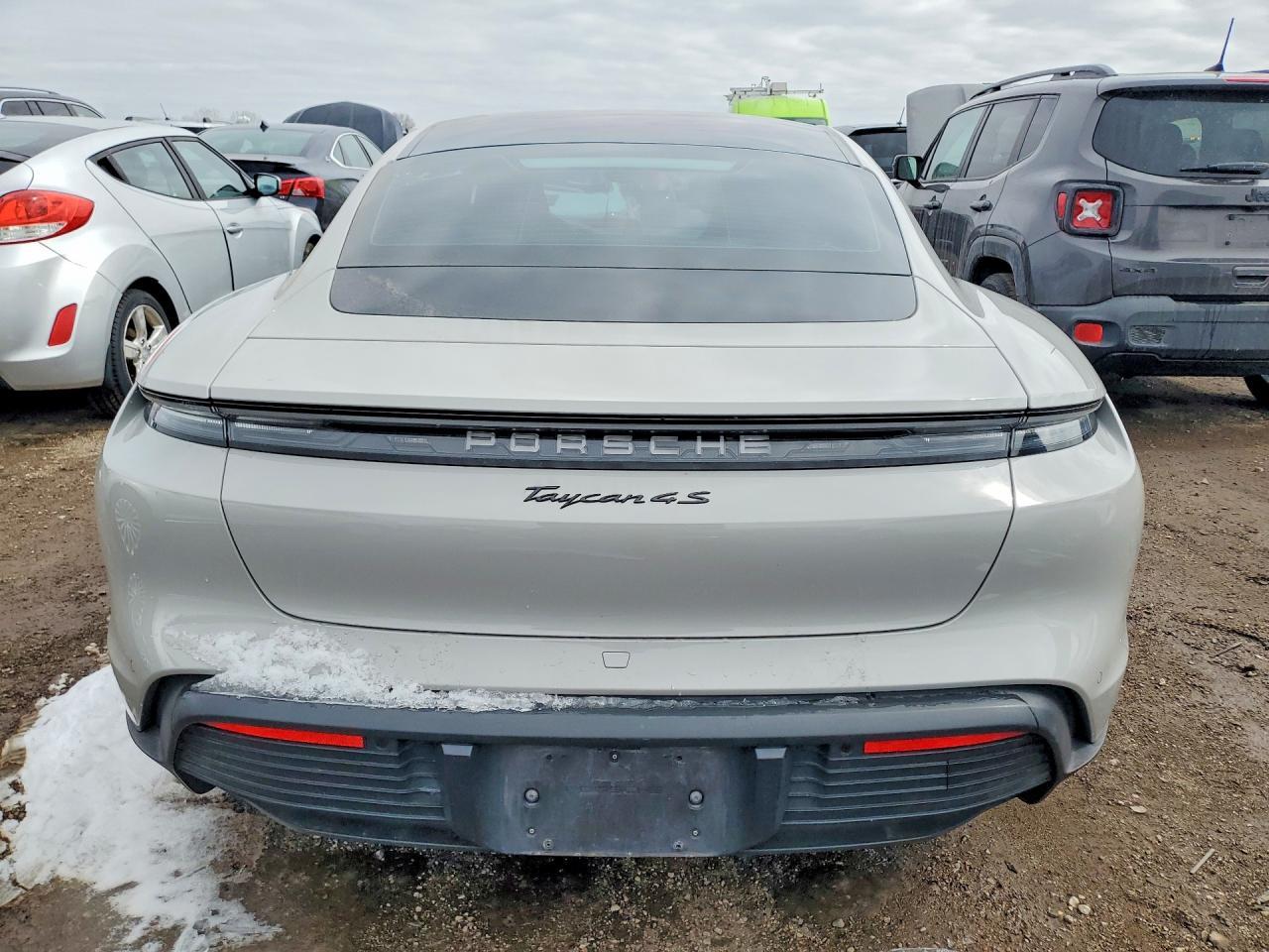 2025 Porsche Taycan 4S - Фото 6