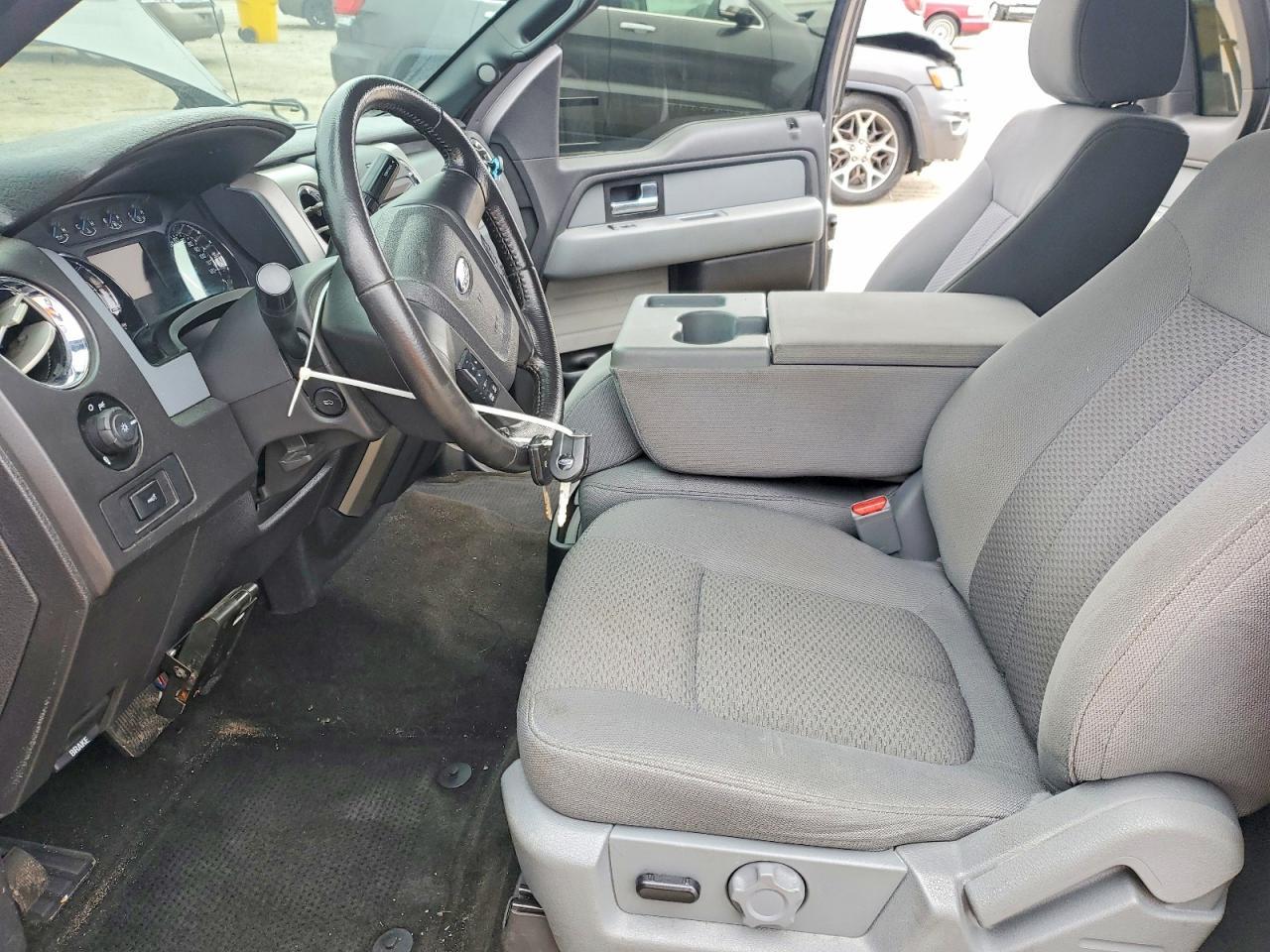 2014 Ford F150 - Image 7