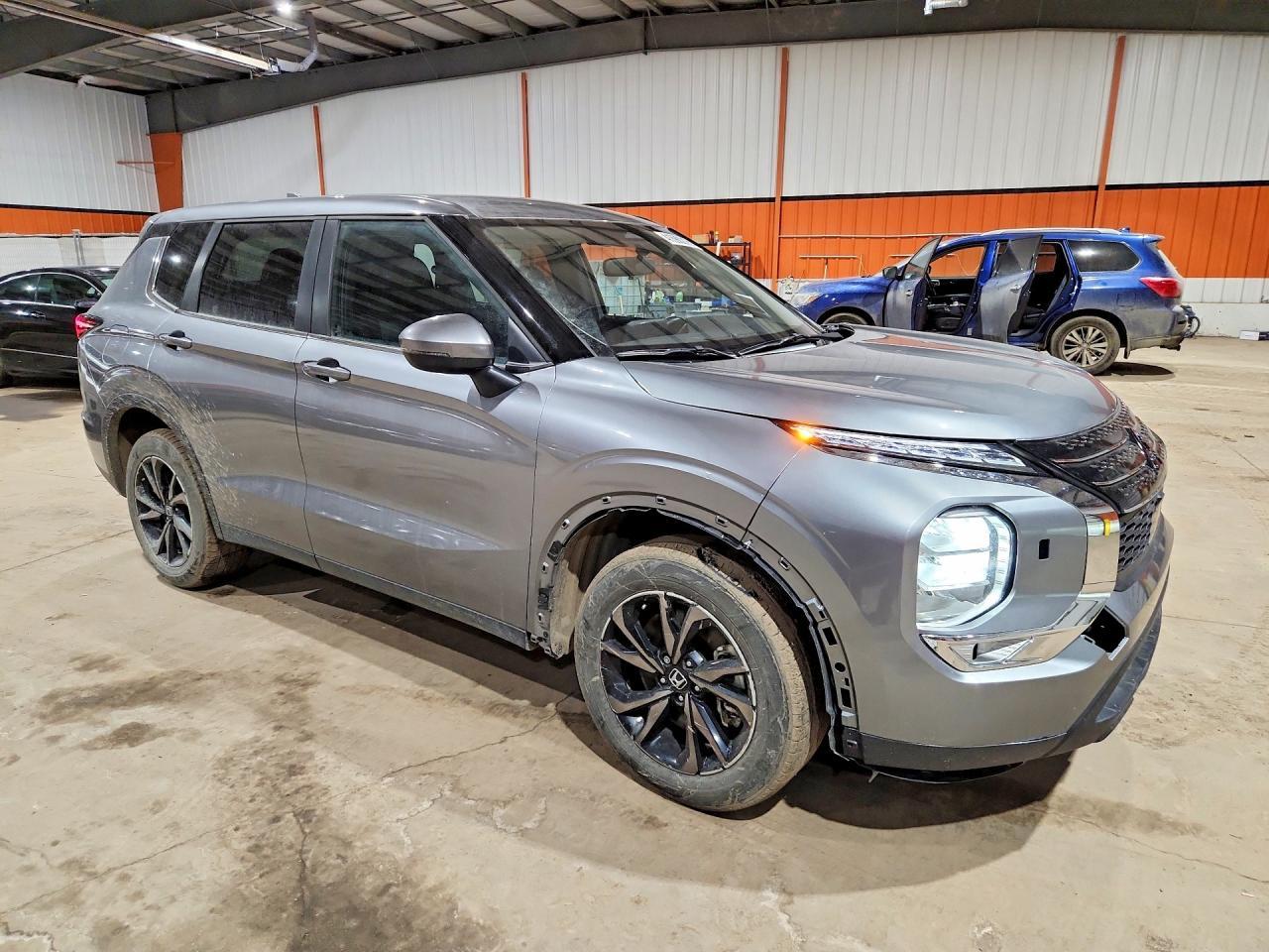 2024 Mitsubishi Outlander Es - Image 4