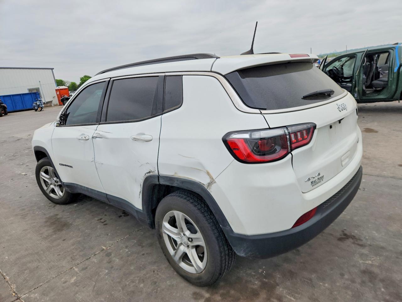 2023 Jeep Compass Latitude - Image 2