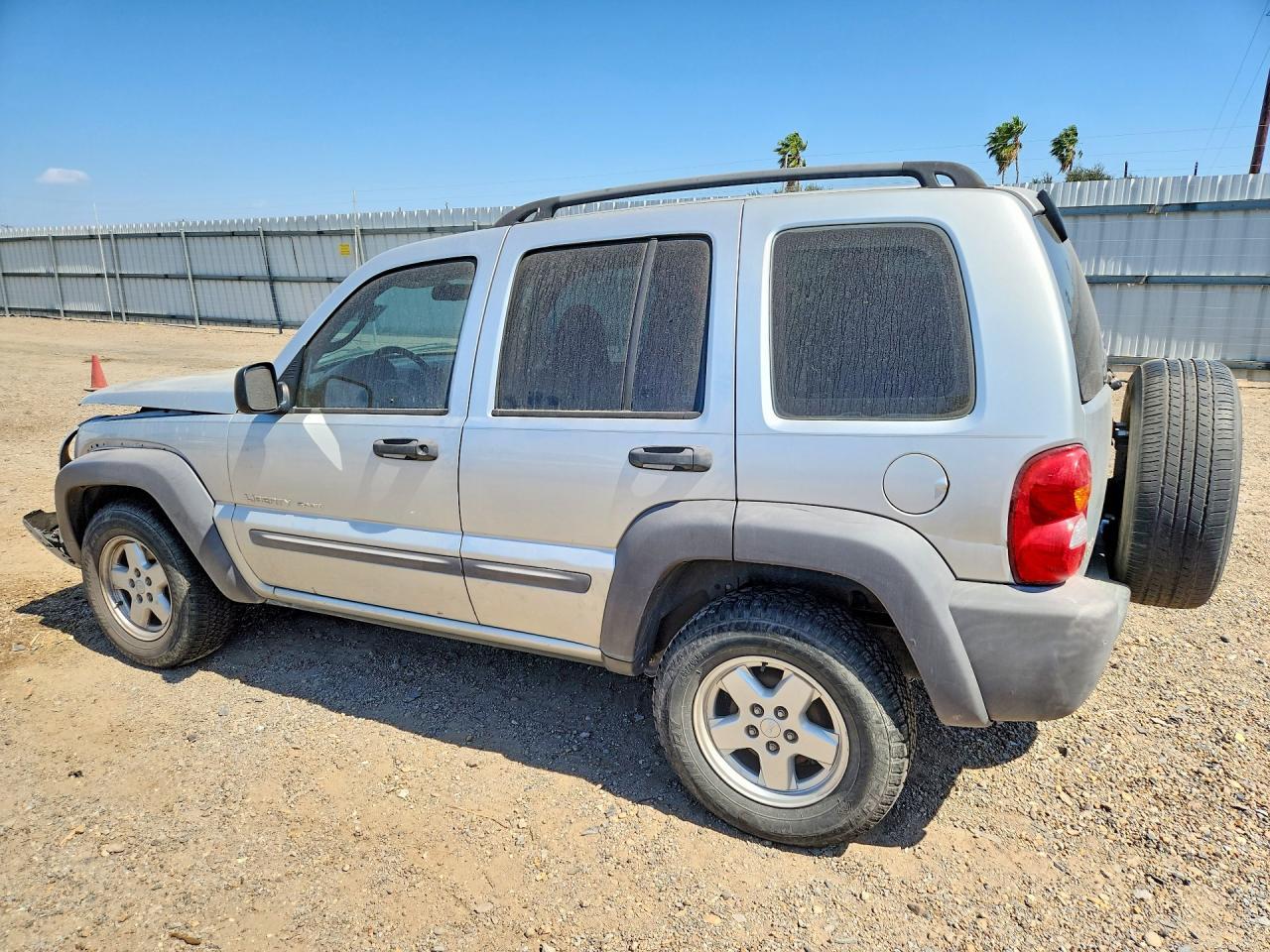 2002 Jeep Liberty Sport - Фото 2