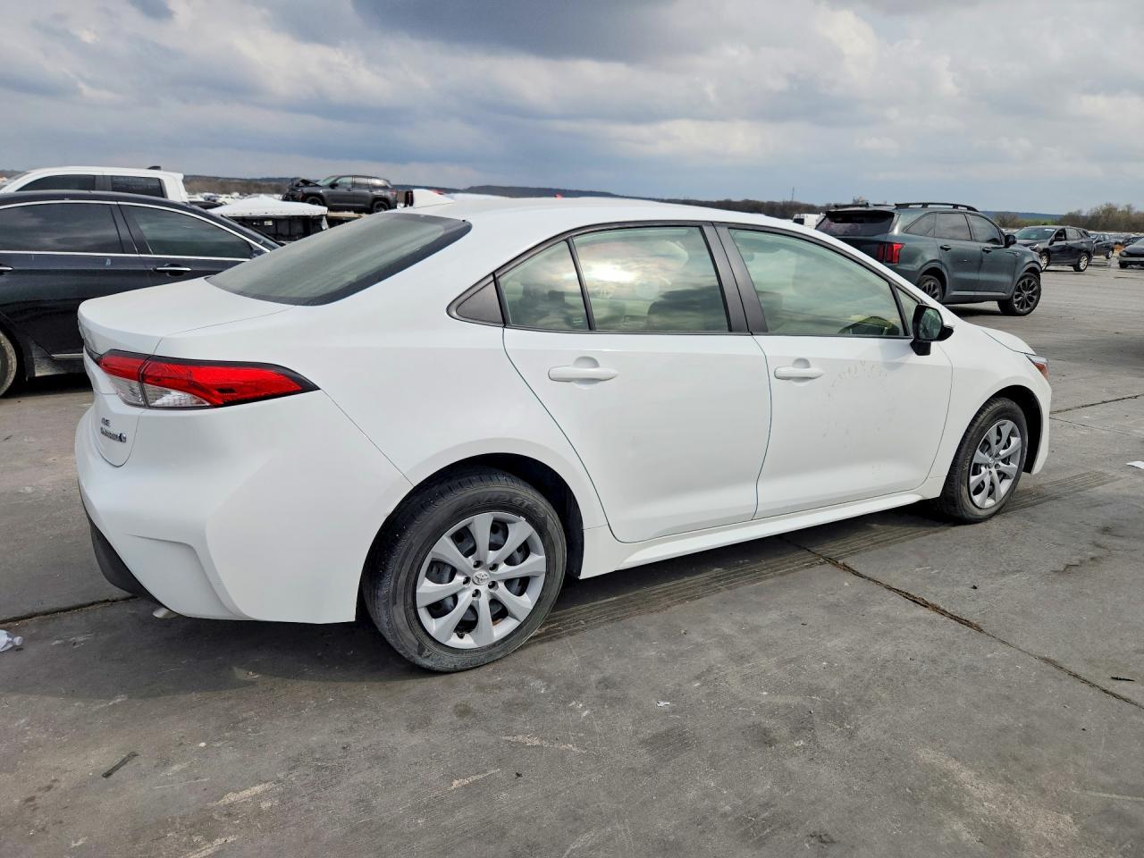 2024 Toyota Corolla Hybrid Le - Фото 3