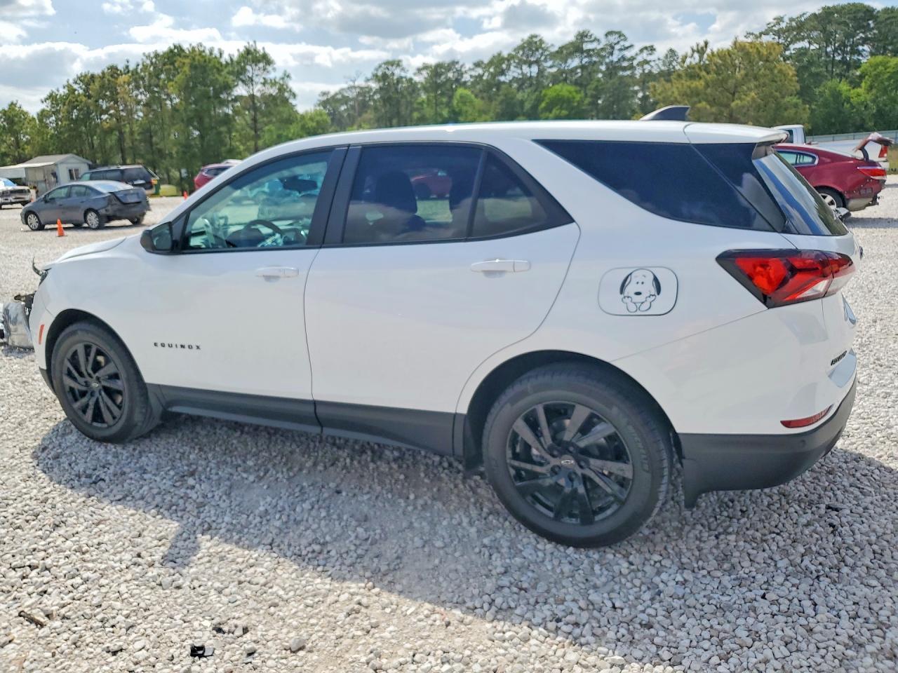 2024 Chevrolet Equinox Ls - Image 2