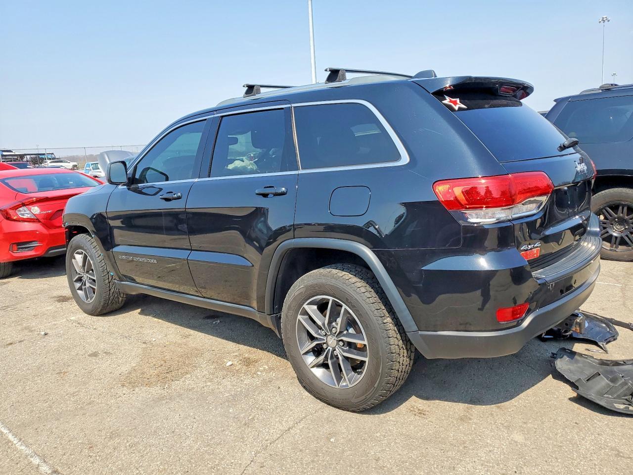 2018 Jeep Grand Cherokee Laredo - Фото 2