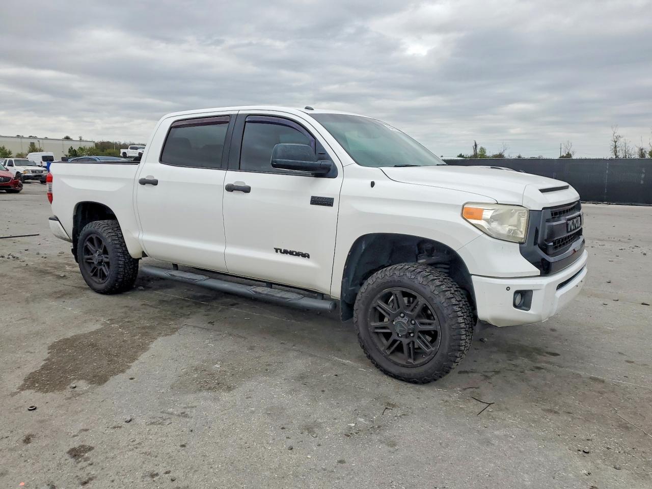 2017 Toyota Tundra Platinum - Image 4