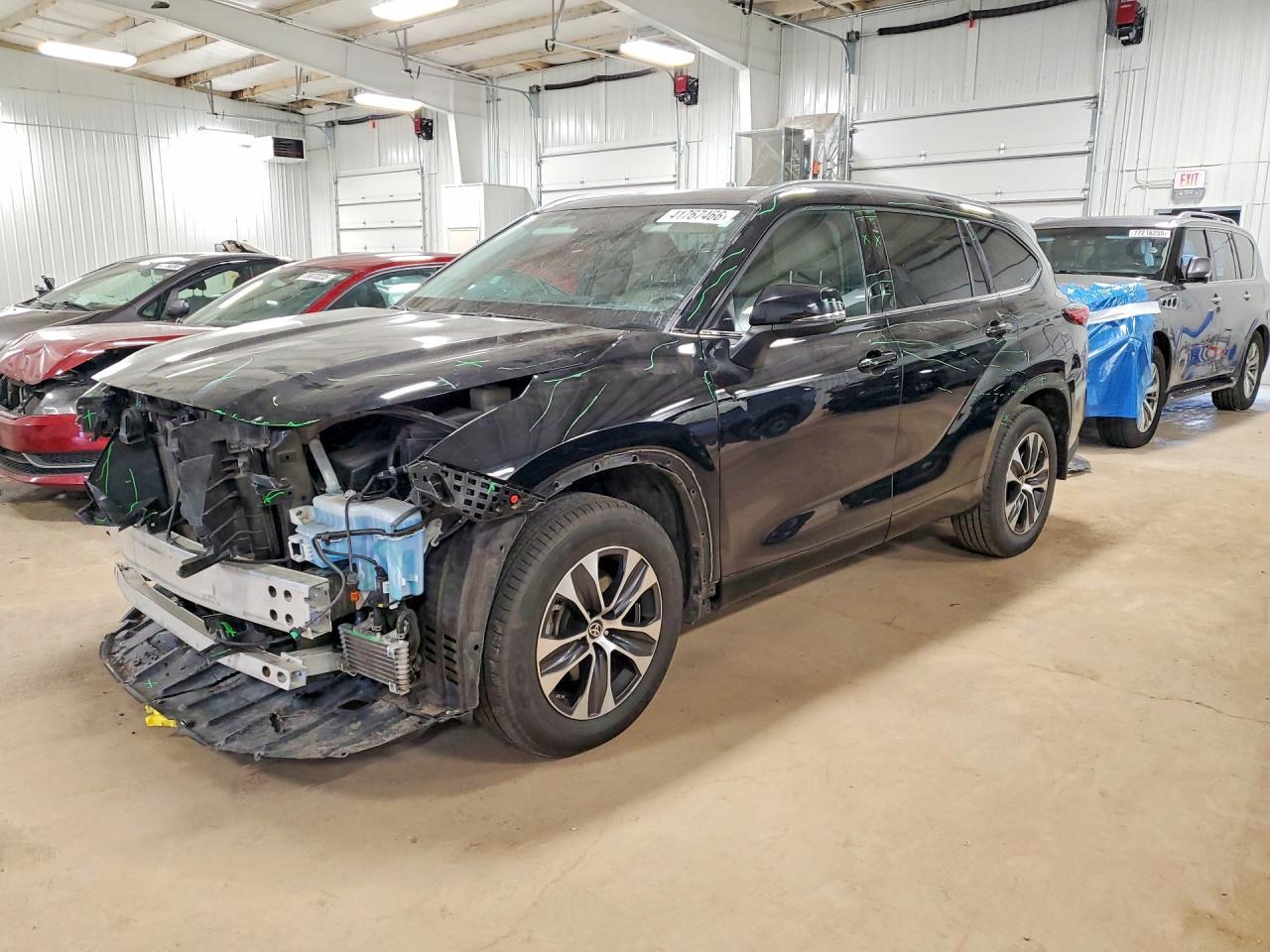 2021 Toyota Highlander Xle